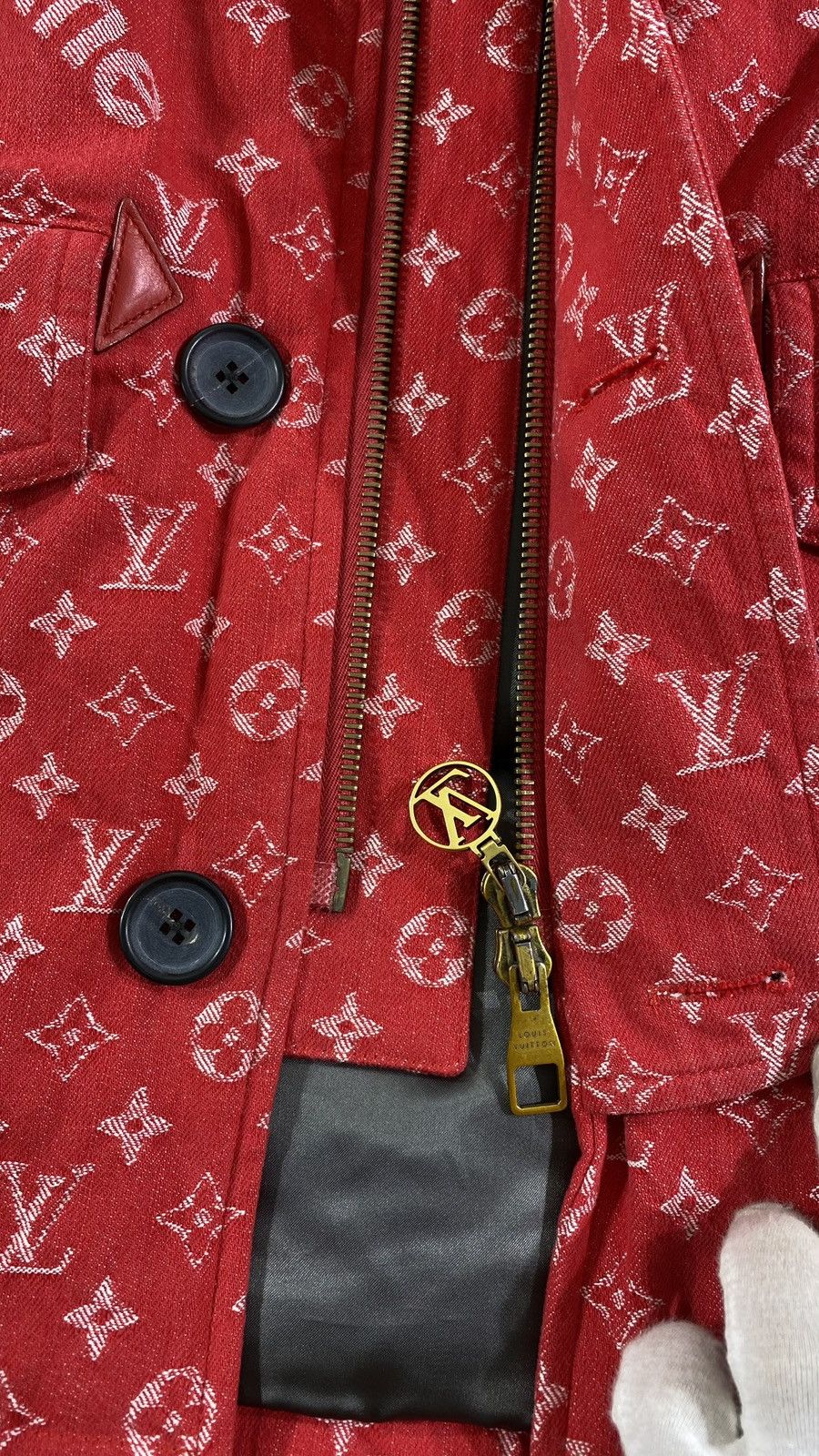 Louis Vuitton × Supreme Louis Vuitton X SUPREME 1 OF 1 Unreleased Sample Red Parka Size US M / EU 48-50 / 2 - 10 Thumbnail