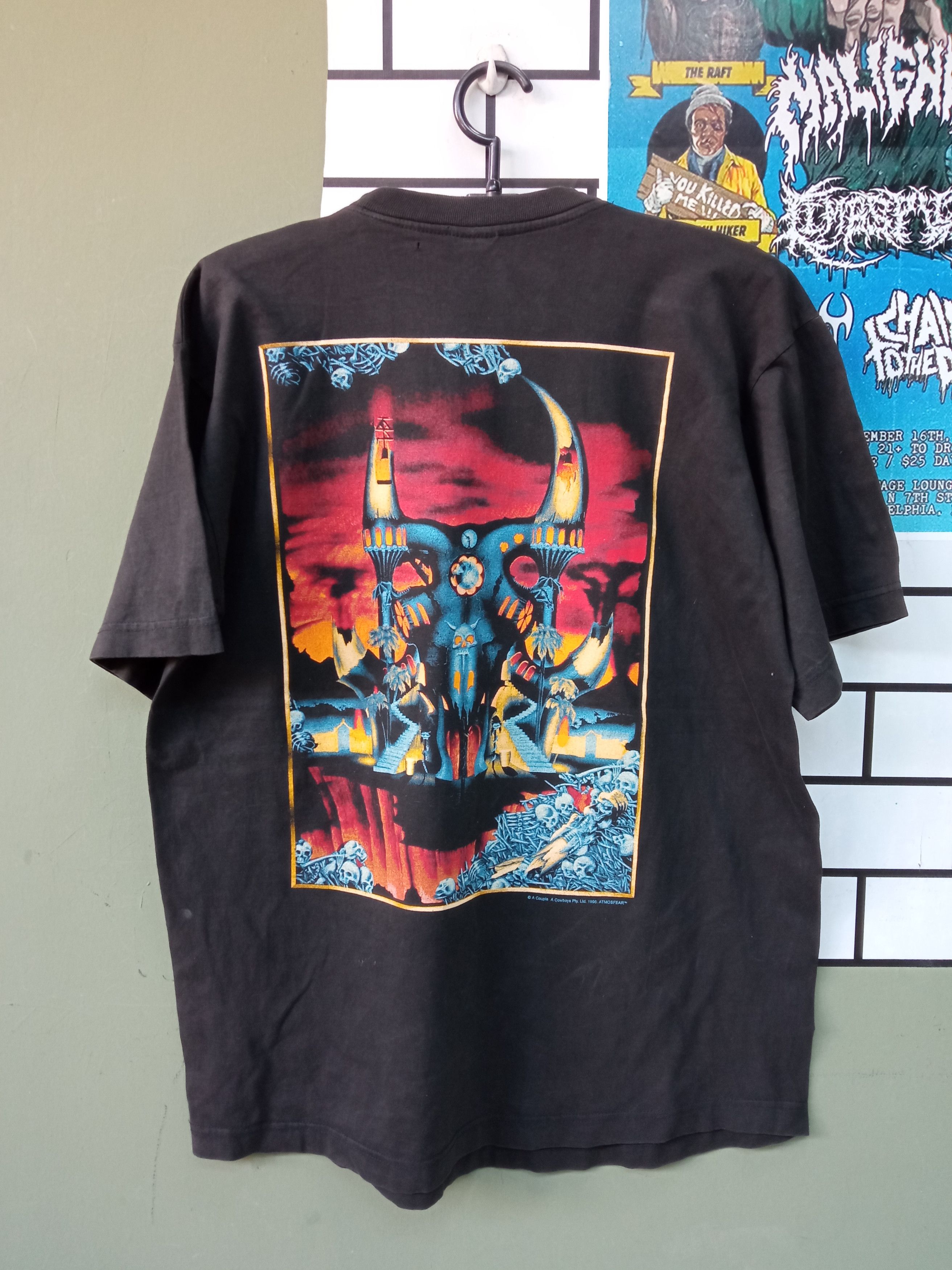 Almosfear baron samedi vintage t shirt size L.