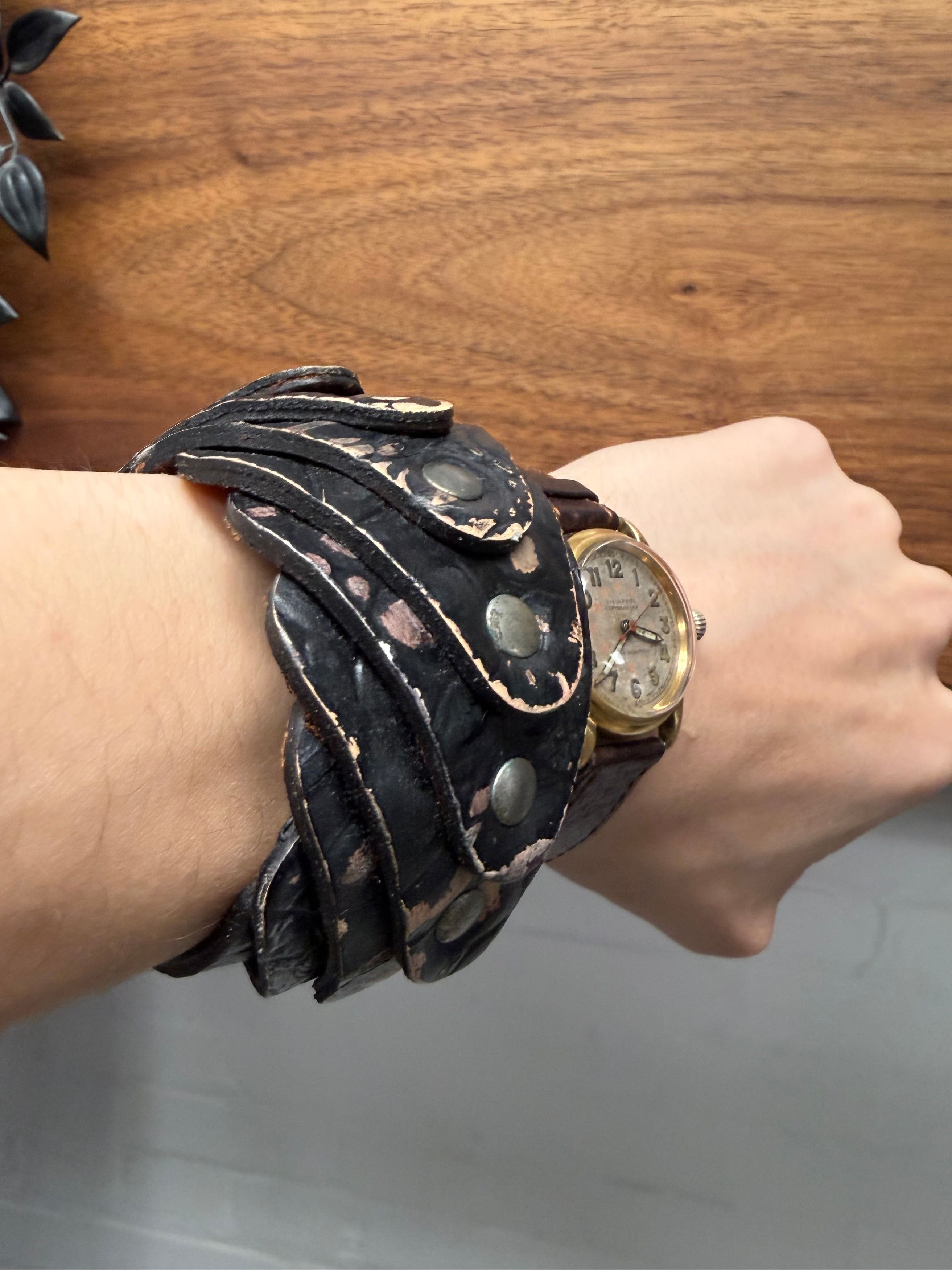 Maison Margiela Maison Martin Margiela ‘Leather Scales’ Stacked Snap Bracelet Size ONE SIZE - 2 Thumbnail