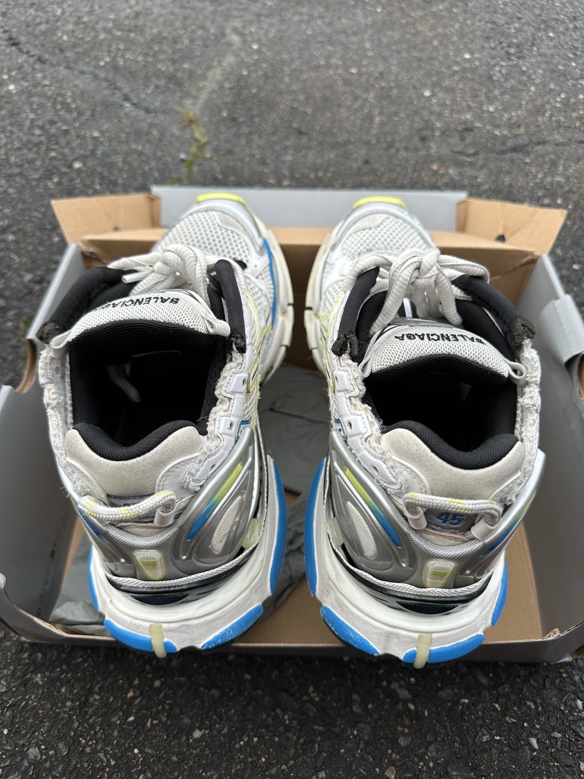 Balenciaga Balenciaga Runner Grey/Blue Size US 12 / EU 45 - 18 Thumbnail