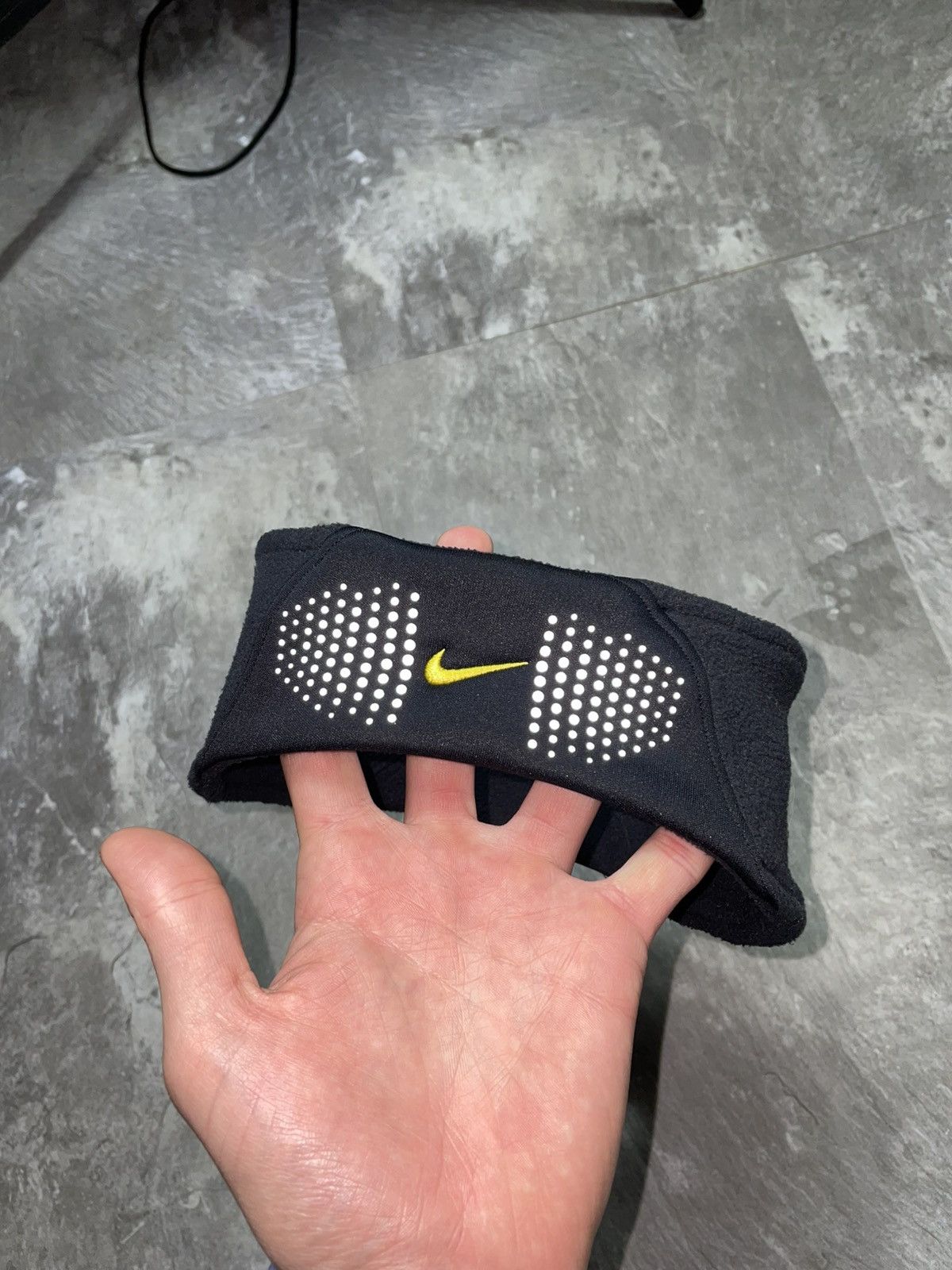Nike Vintage Nike Fleece Reflective Headband Swoosh 90s Y2k Size ONE SIZE - 2 Thumbnail