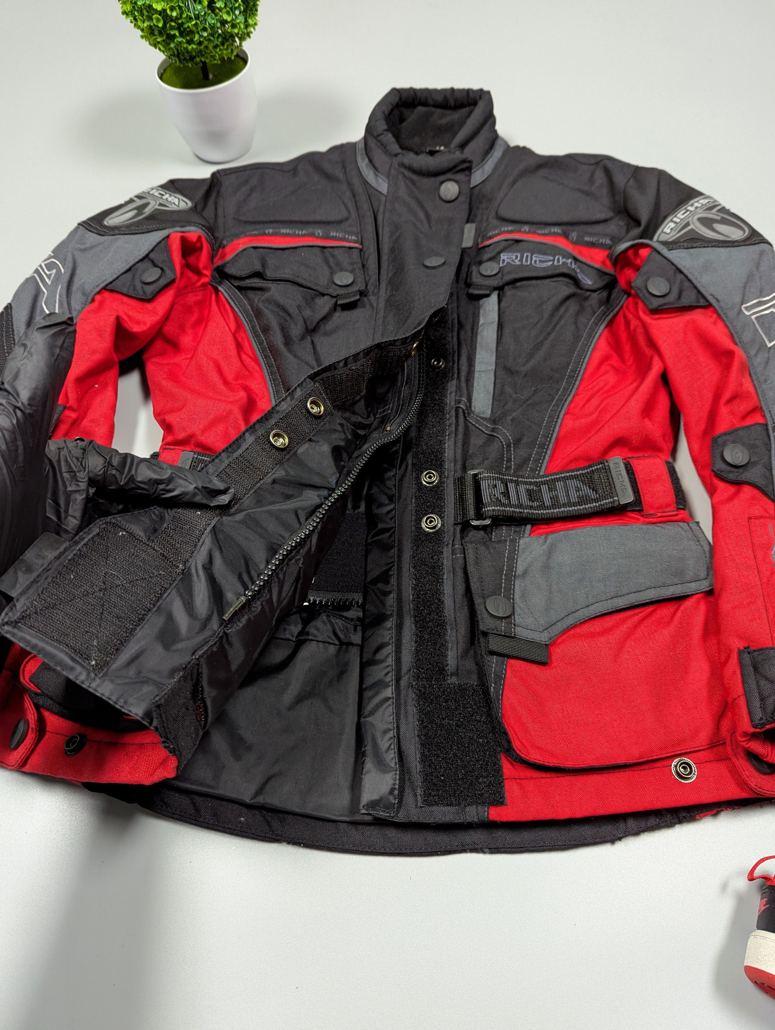 Japanese Brand RICHA Authentic Women's Fitted Biker Motorcycle Jacket Size S / US 4 / IT 40 - 6 Thumbnail
