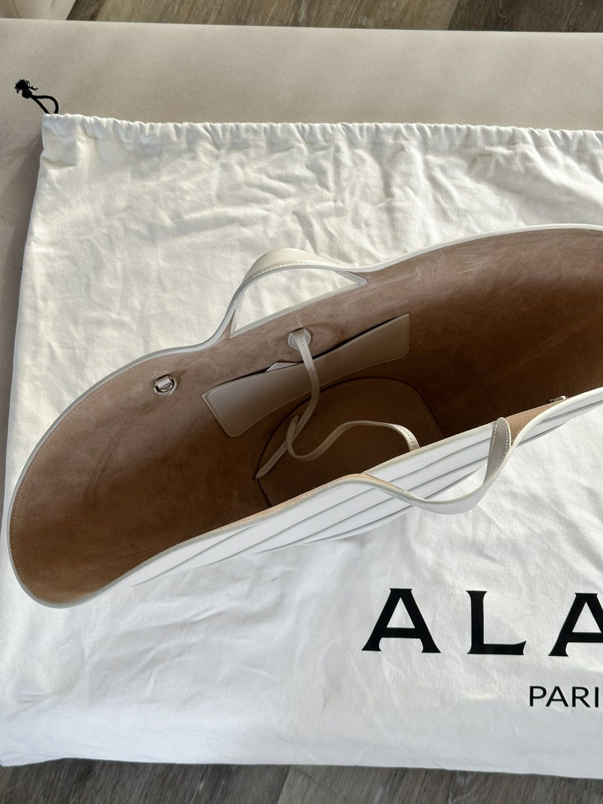 ALAÏA Khaima medium leather tote