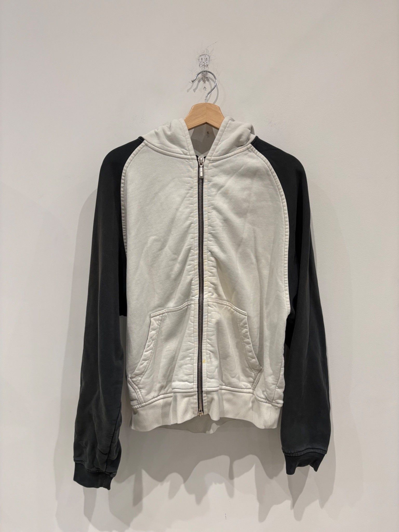 Rhude Rhude Boys Raglan Hoodie Off White / Black Size US S / EU 44-46 / 1 - 1 Thumbnail