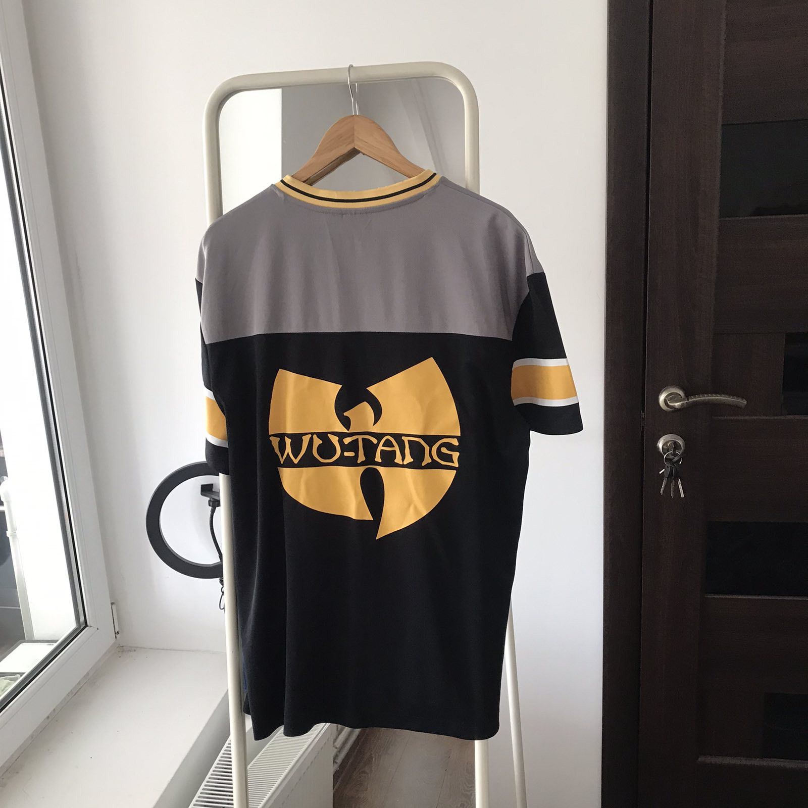 Band Tees Vintage Golden WU TANG Jersey Size LARGE Size US L / EU 52-54 / 3 - 1 Thumbnail