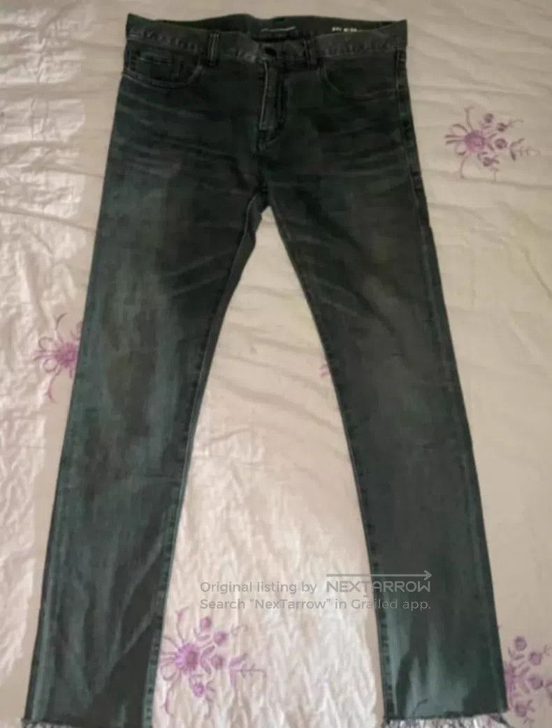 Saint Laurent Paris Saint Laurent Paris Classic Frayed Cat Whisker Washed Deni Size US 30 / EU 46 - 2 Thumbnail