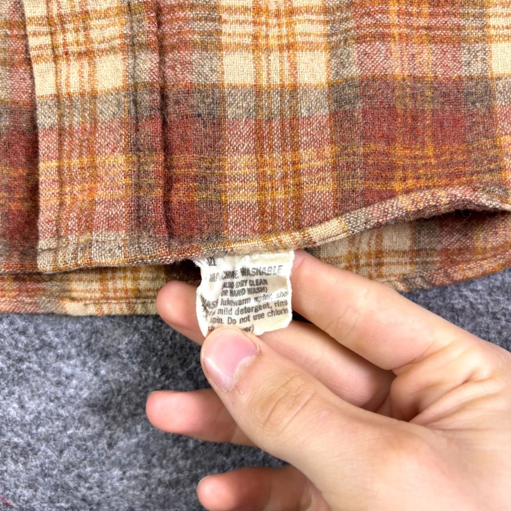 Pendleton VINTAGE Pendleton Wool Shirt Mens Medium Plaid Flannel Brown 80s Size US M / EU 48-50 / 2 - 4 Thumbnail