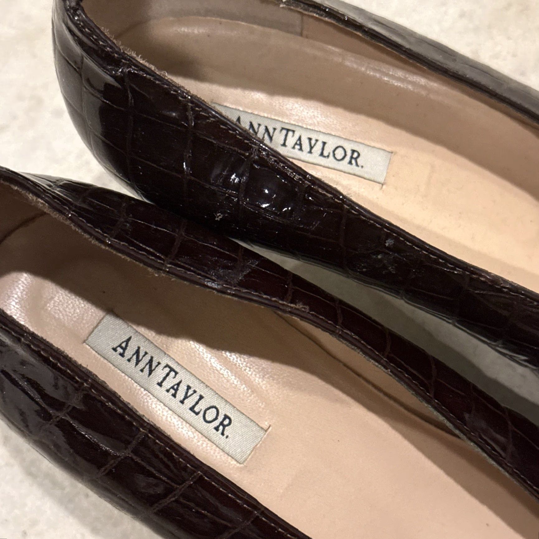 Ann Taylor VINTAGE Ann Taylor Pump Women Size 9.5M Snake Crocodile Skin Embossed Leather Pointed Toe Slip On Stiletto Heel High Brown Taupe Shoes Size US 10 / IT 40 - 2 Thumbnail