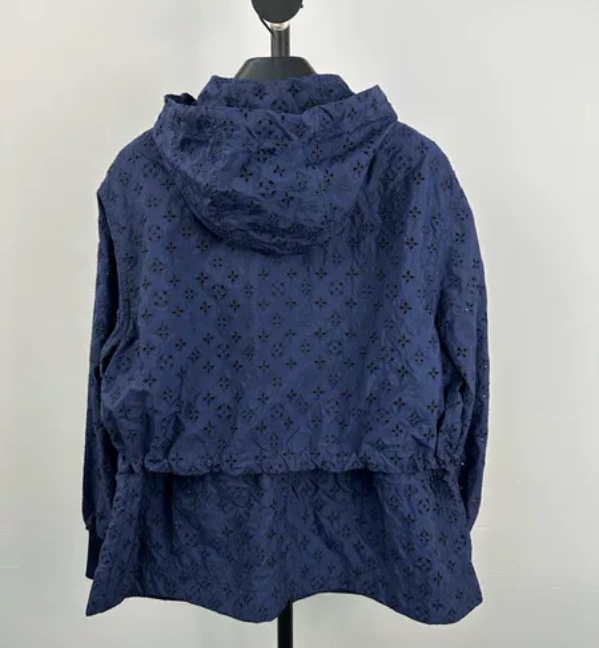 Louis Vuitton Louis Vuitton Colorful ink rendering logo charging jacket Size US S / EU 44-46 / 1 - 4 Thumbnail