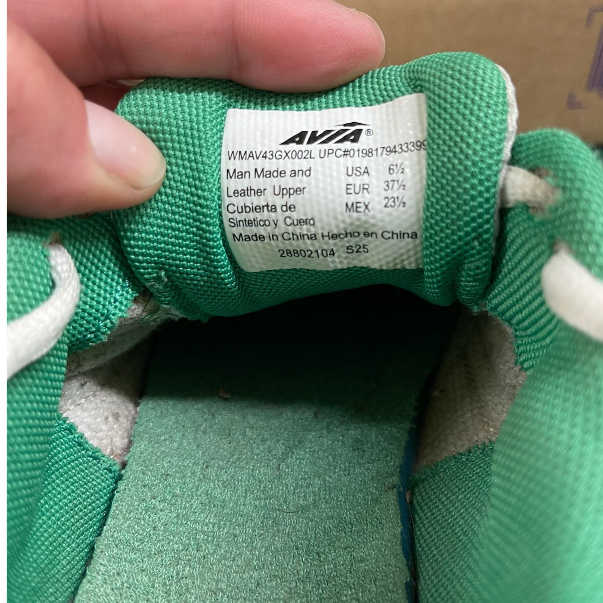 Avia Avia 5000 Womens Sneakers Size 6.5 White & Green Lightweight Size US 6.5 / IT 36.5 - 7 Thumbnail