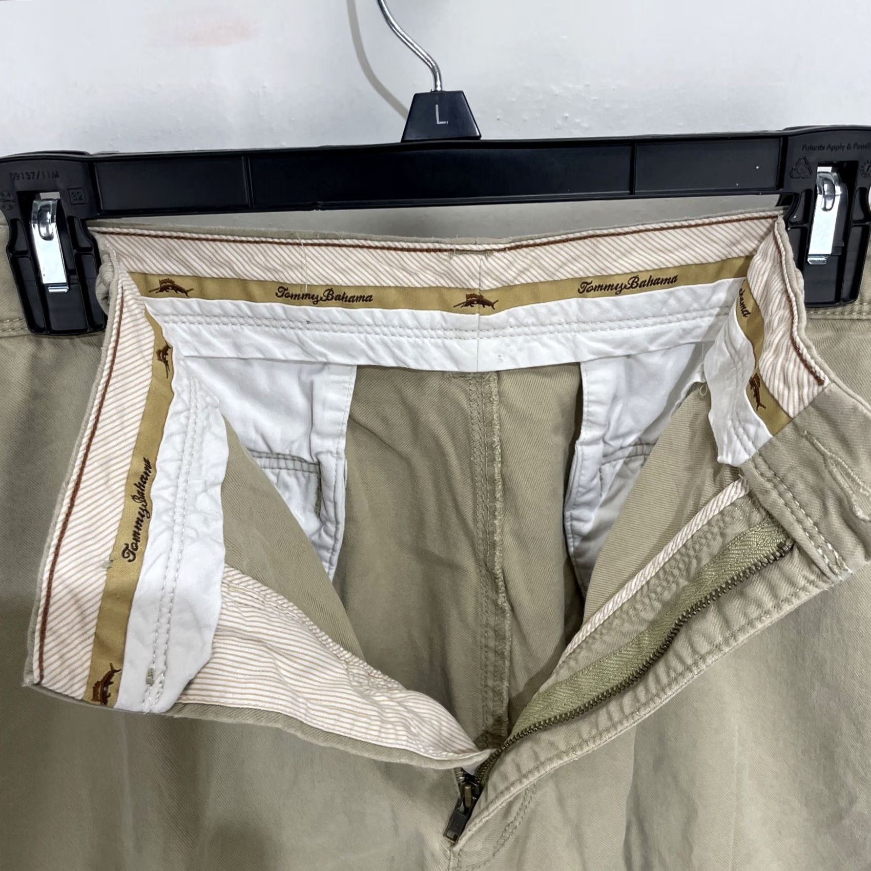Tommy Bahama Tommy Bahama Shorts Mens 38 Tan Cotton Tencel Chino Relaxed Fit 5-Pocket Lightweight Stretch Beige Casual Spring Summer Mens Size US 38 / EU 54 - 7 Thumbnail