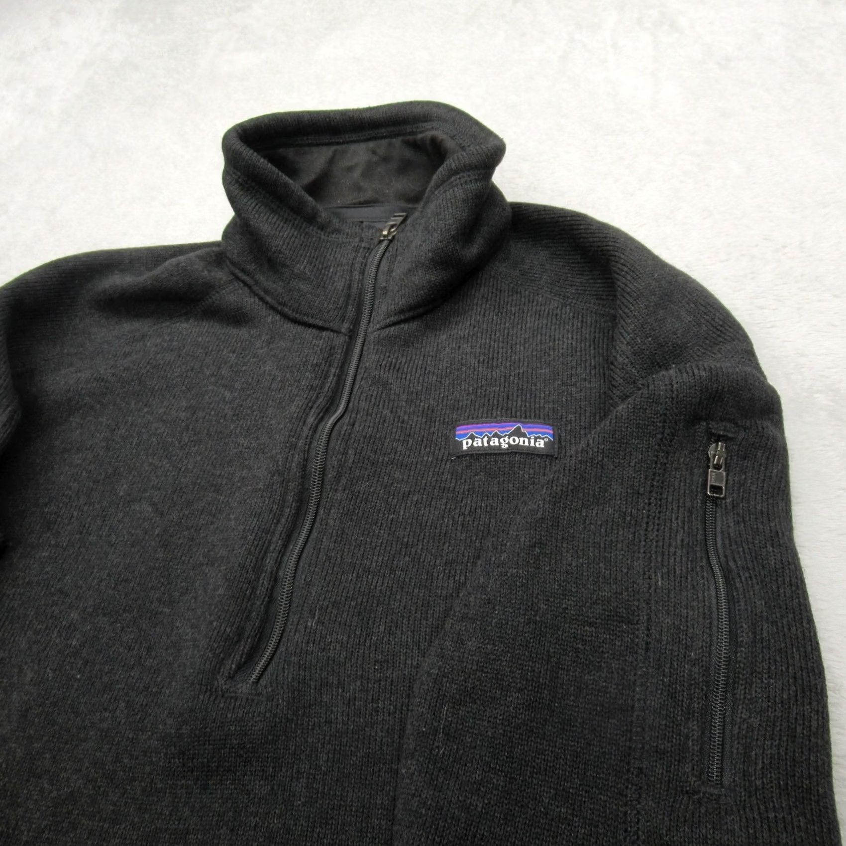 Patagonia Patagonia Sweatshirt Womens Small Black 1/4-Zip Fleece Logo Embroidered Zipper Pocket Size S / US 4 / IT 40 - 3 Thumbnail