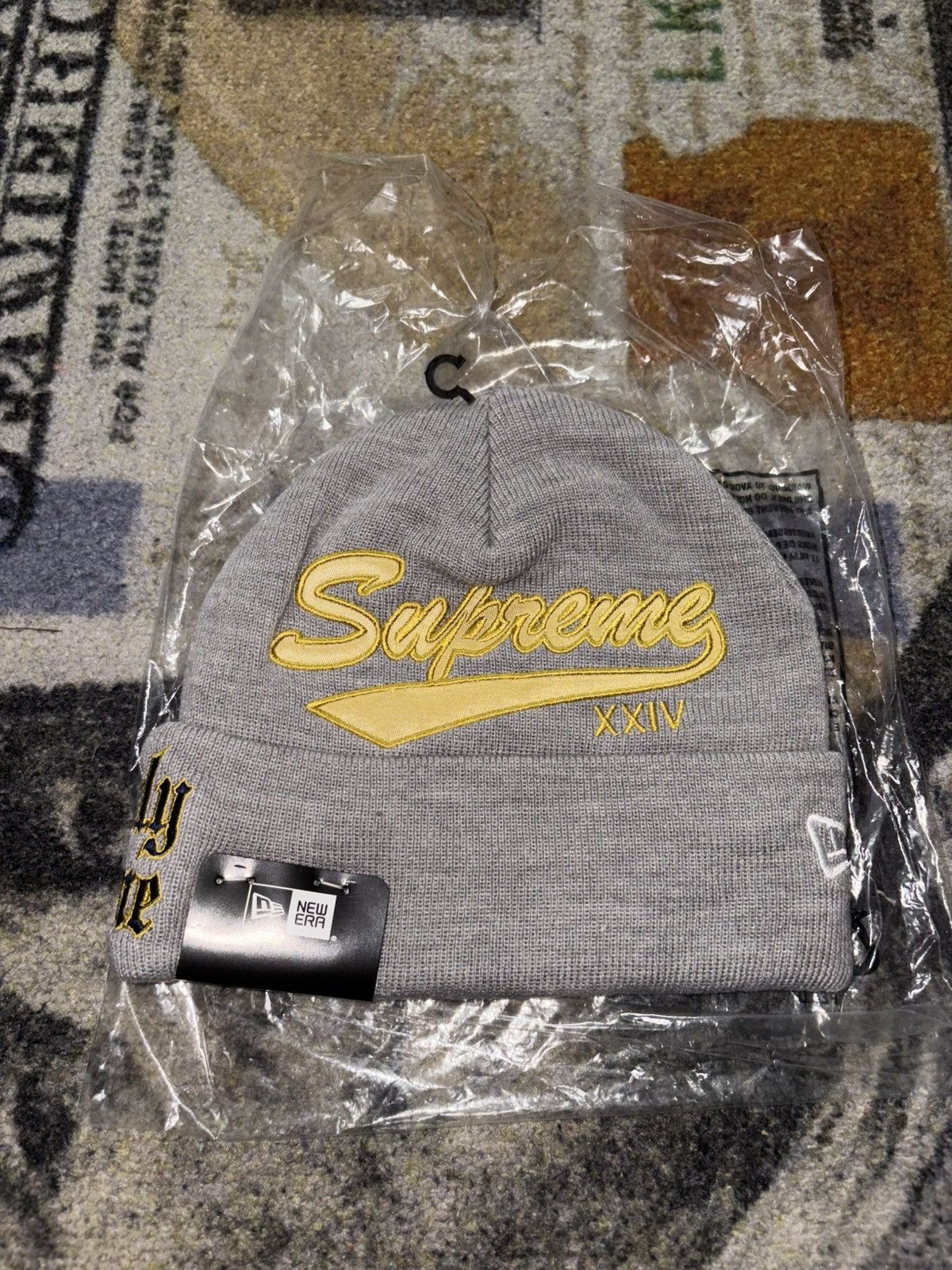 Supreme Supreme Crochet Beanie (Heather Grey) | Grailed