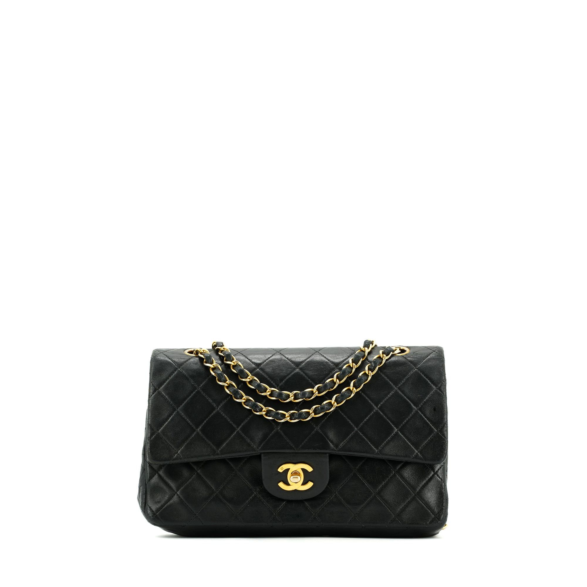 Chanel CHANEL - Chanel Classic/Timeless medium handbag in vintage black quilted leather Size ONE SIZE - 1 Thumbnail