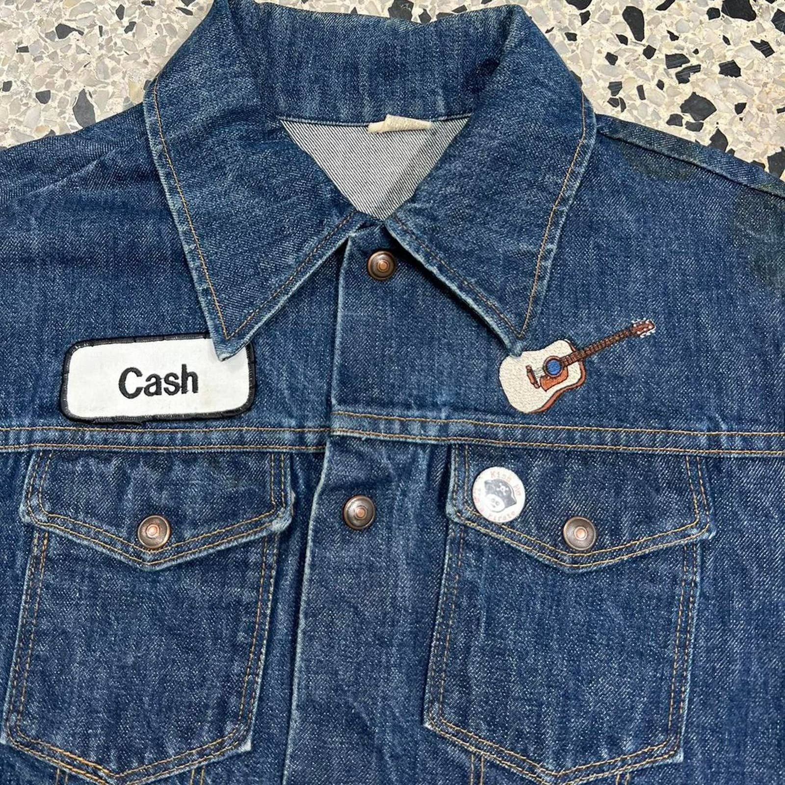 Vintage × Wrangler VINTAGE Y2K JOHNNY CASH EMBROIDERED MEMORIAL DENIM JACKET Size US S / EU 44-46 / 1 - 5 Thumbnail