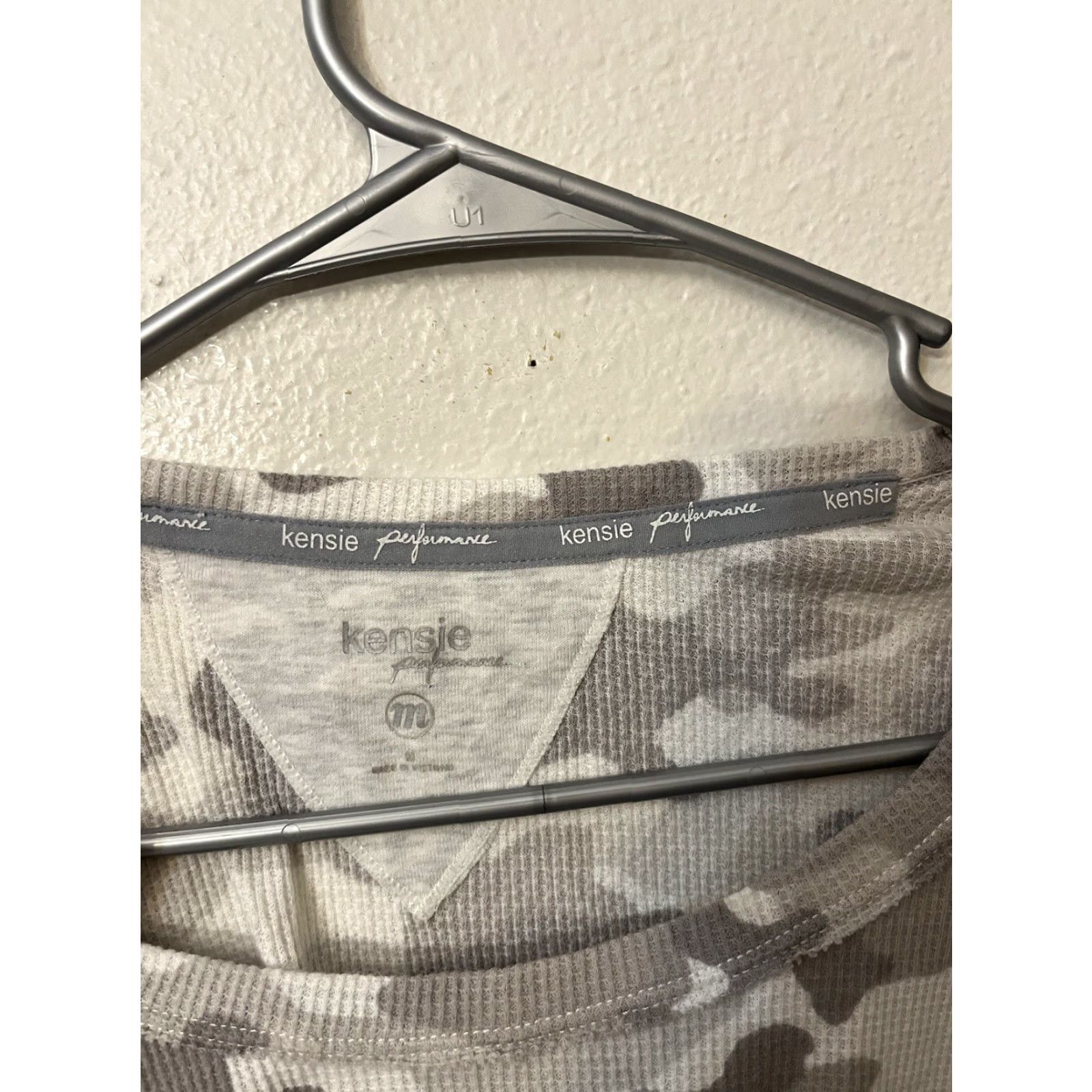 Vintage KENSIE Sweatshirt Women CAMO-PRINT Pullover Crew Neck 1/4 Zip Gray Medium Size M / US 6-8 / IT 42-44 - 2 Thumbnail