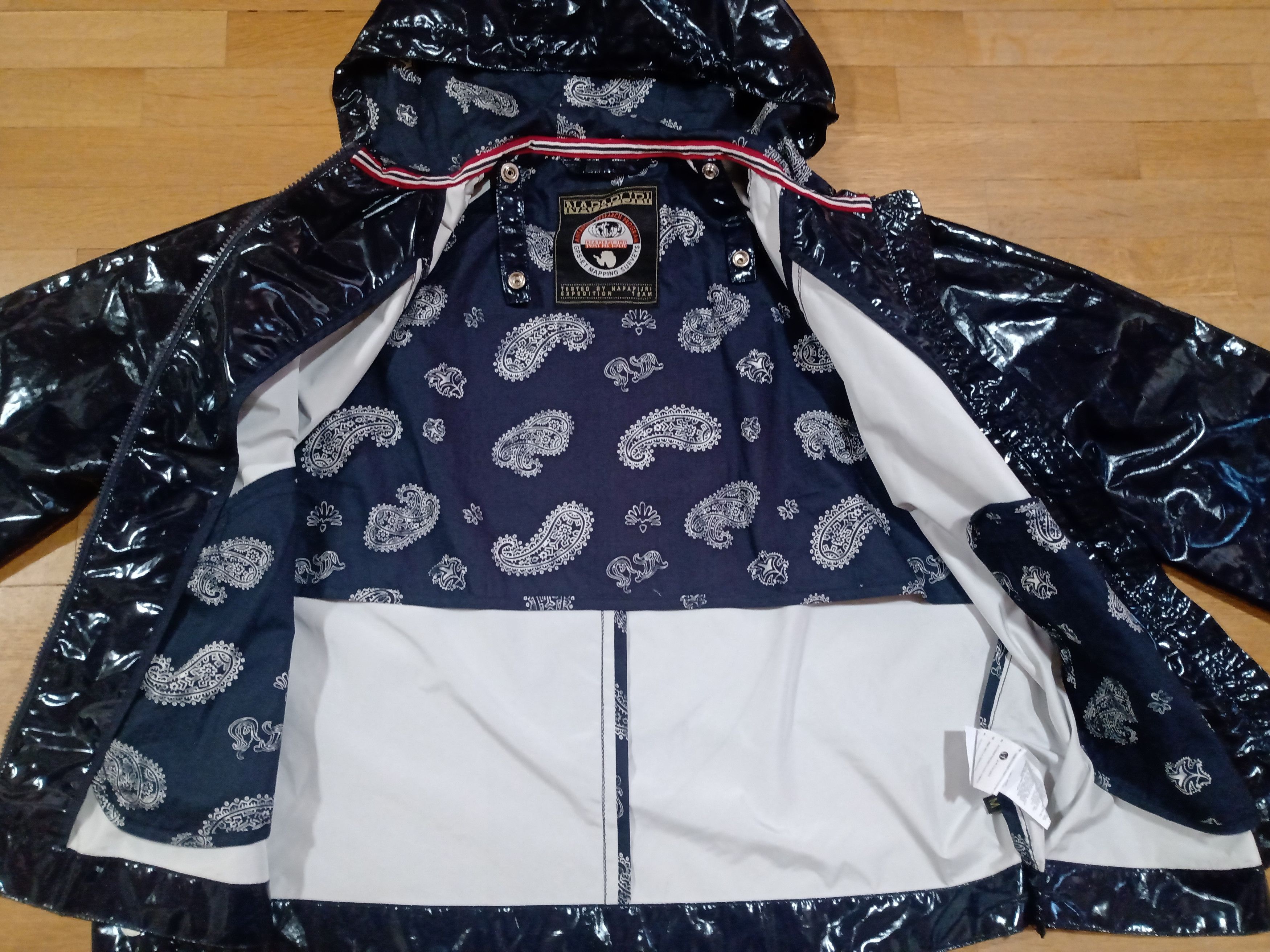 Napapijri Napapijri Glossy Cape Coat Rain Jacket Poncho Shiny Short Size M / US 6-8 / IT 42-44 - 8 Thumbnail