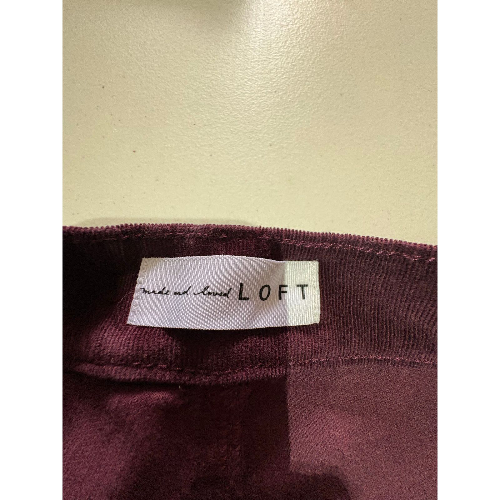 Loft LOFT Corduroy Pants Women’s 27 4 Burgundy Straight Leg Size 27" / US 4 / IT 40 - 5 Thumbnail