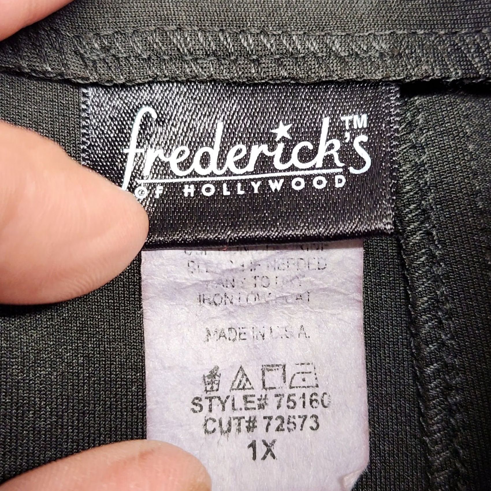 Vintage VINTAGE Fredericks of Hollywood Skirt Womens 1X Black Pencil Stretch Back Zip Knee Length Womens 1X Black Pencil Skirt US vintage USA Size 40" / US 18 - 3 Thumbnail