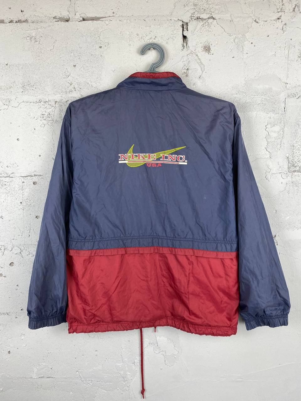 Nike × Vintage Nike Vintage Big Logo Swoosh Windbreaker Light Jacket Size US L / EU 52-54 / 3 - 2 Thumbnail