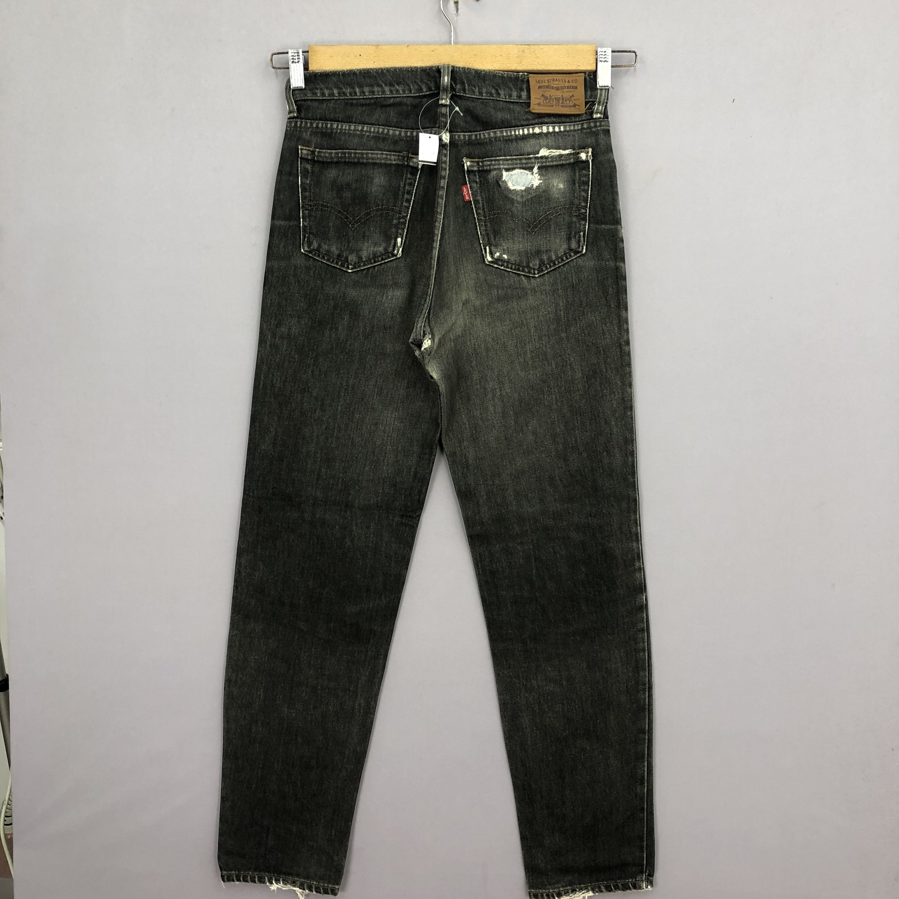 Levi's Vintage Levis 626 Super Bl;ack Ripped Jeans Denim BS47168 Size US 30 / EU 46 - 2 Thumbnail