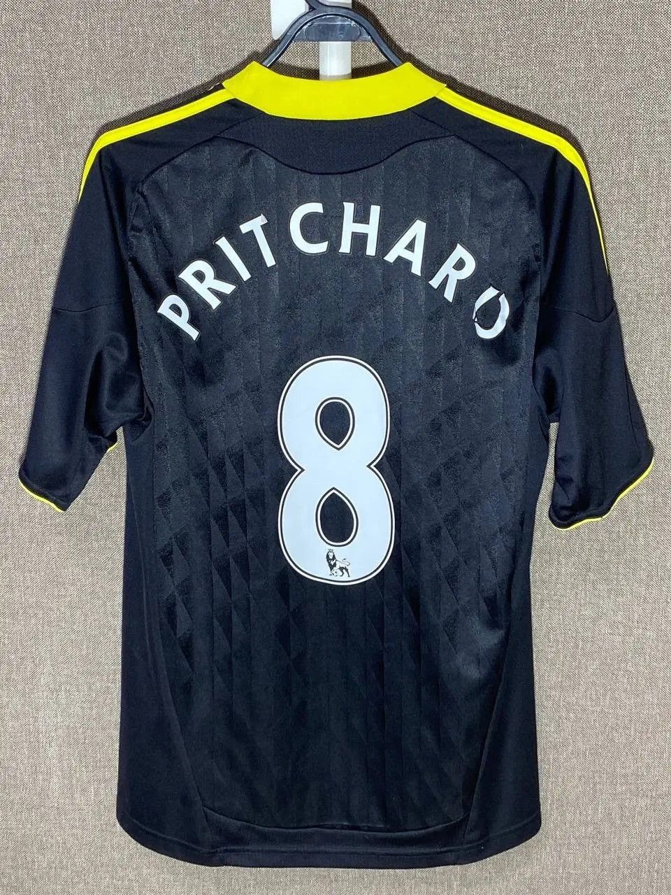 Adidas Liverpool F.C x Adidas #8 Pritchard 2010/11 Soccer Jersey Size US S / EU 44-46 / 1 - 2 Thumbnail