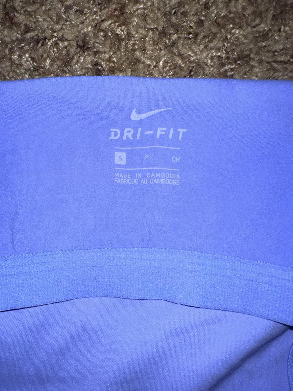 Nike Nike Women's Luxe Yoga Dri-FIT Tank Top Navy Sample Size S / US 4 / IT 40 - 3 Thumbnail