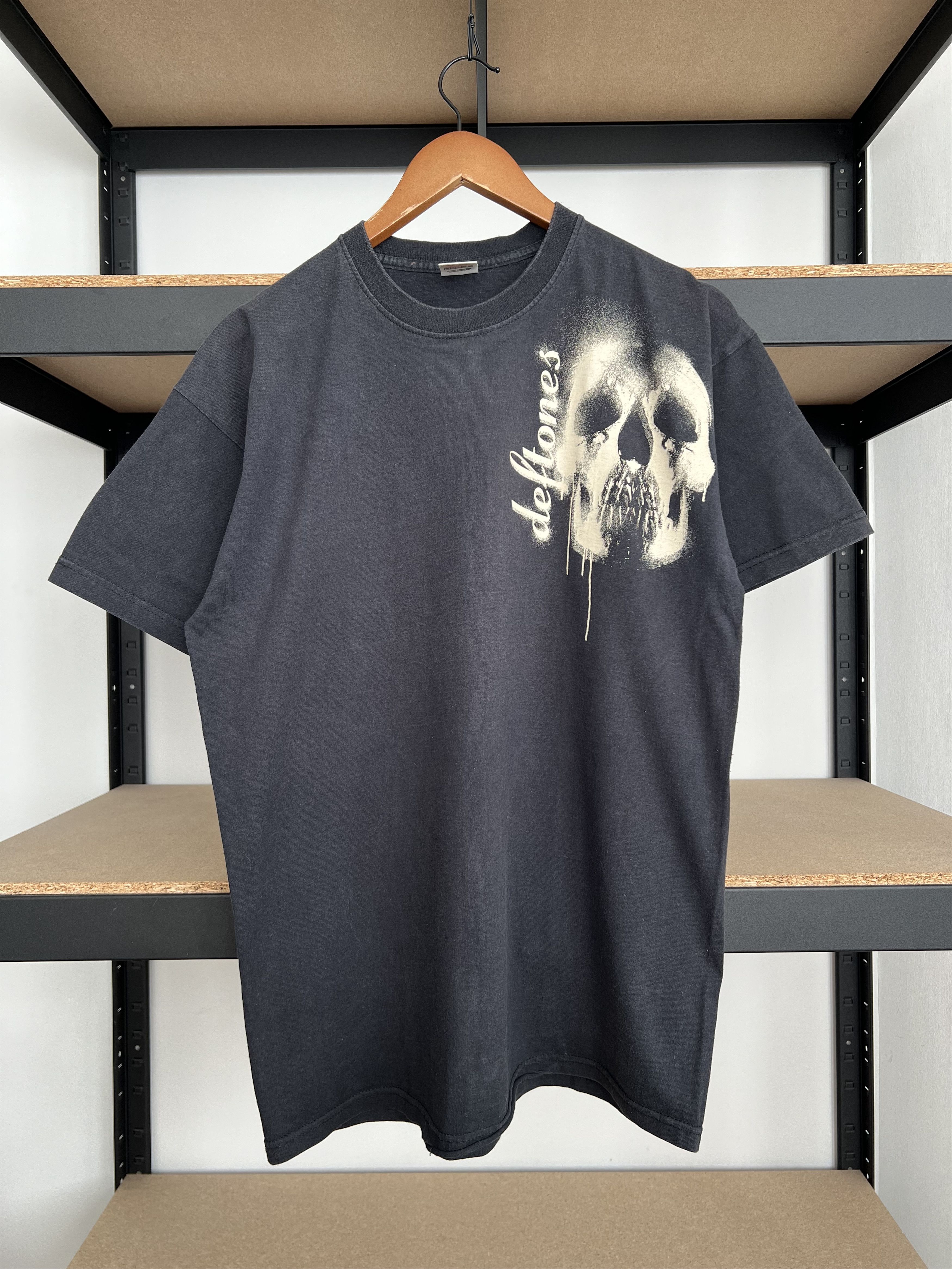 Band Tees Vintage 2000s Deftones Skull Metal Band Y2k Black T-shirt Size US L / EU 52-54 / 3 - 3 Thumbnail