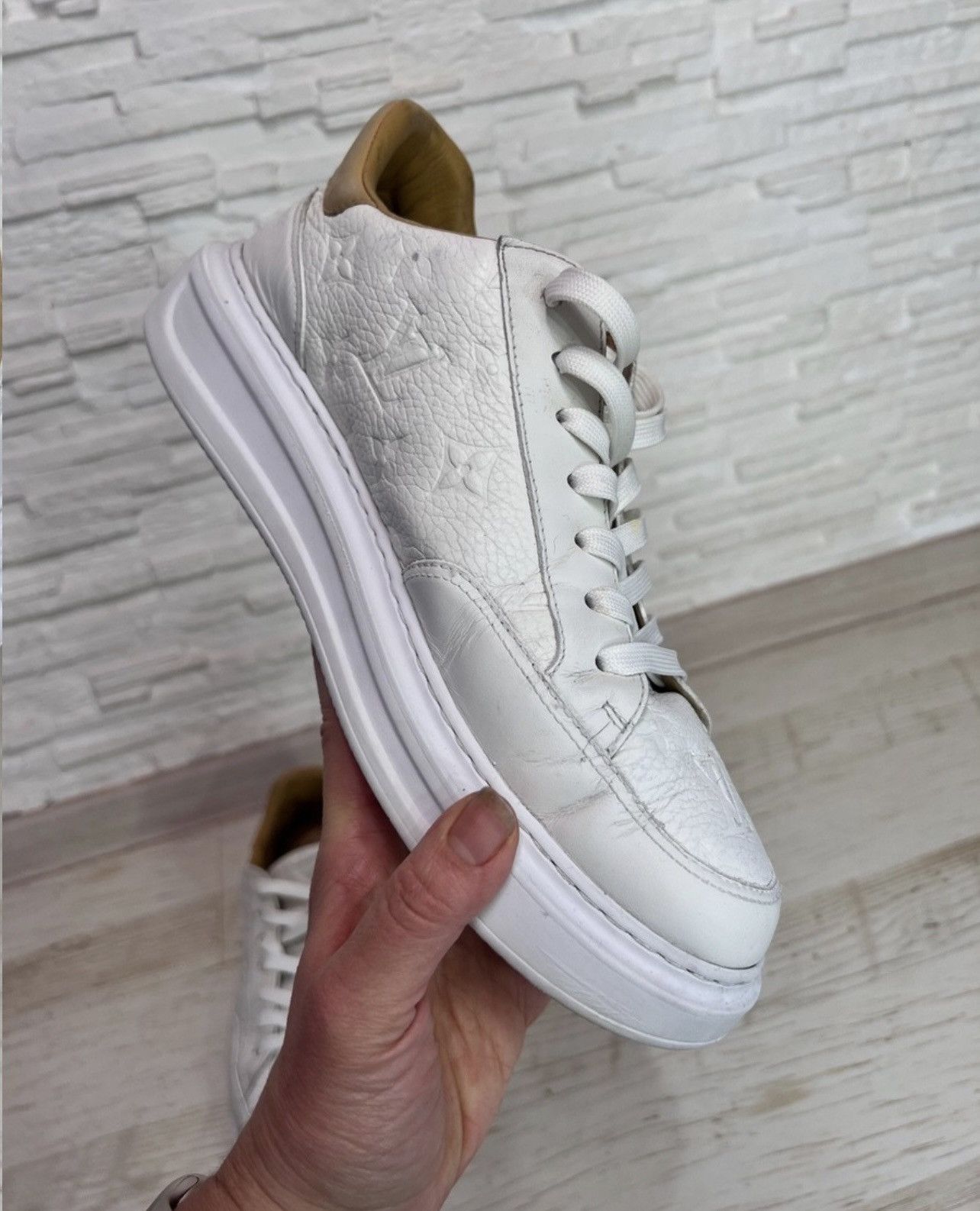 Louis Vuitton Louis Vuitton Beverly Hills White Leather Sneakers Size UK 7 Size US 8 / EU 41 - 8 Thumbnail