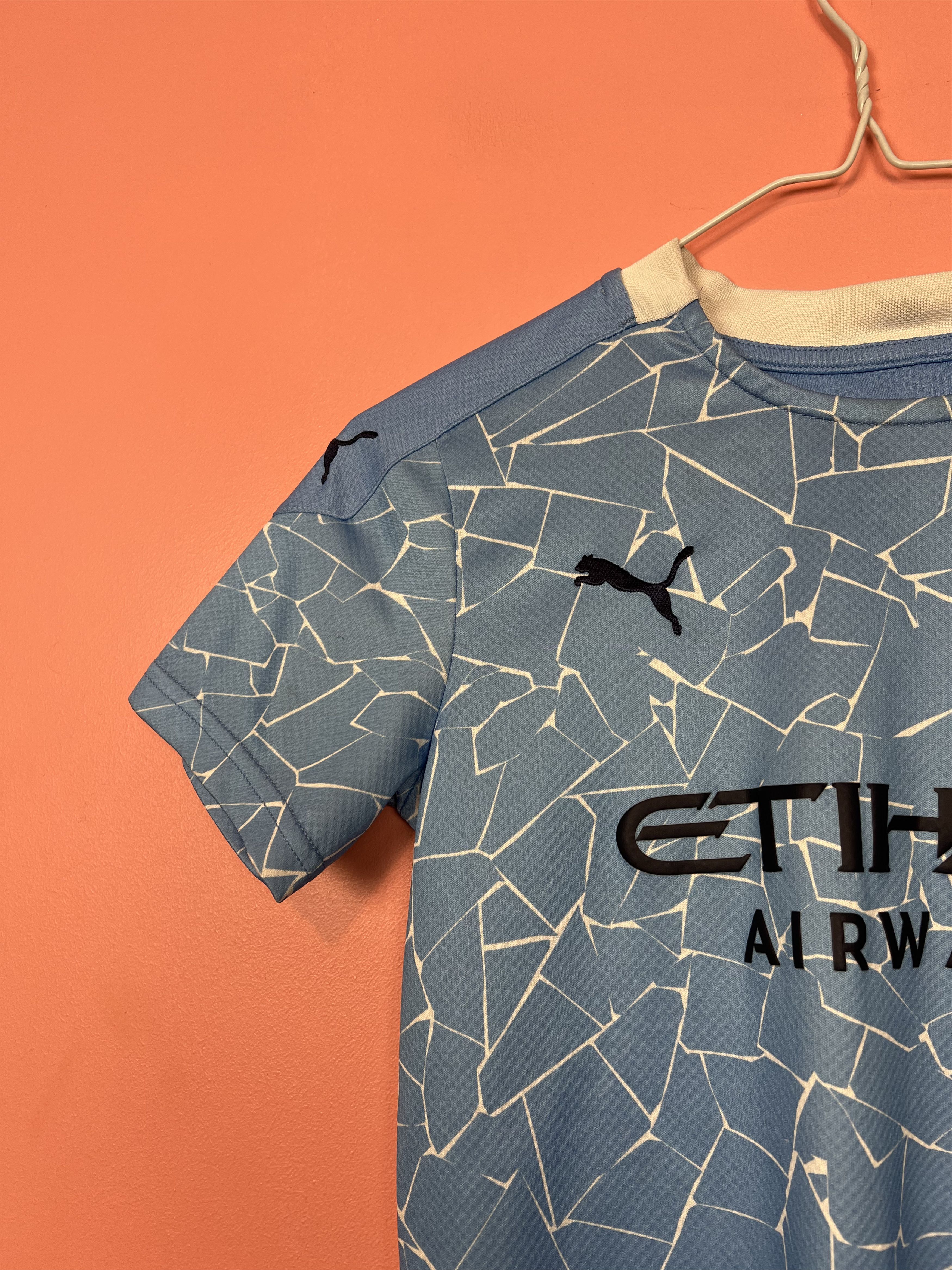 Other Puma Manchester City kids 10 Kun Aguero soccer jersey Size US XS / EU 42 / 0 - 7 Thumbnail