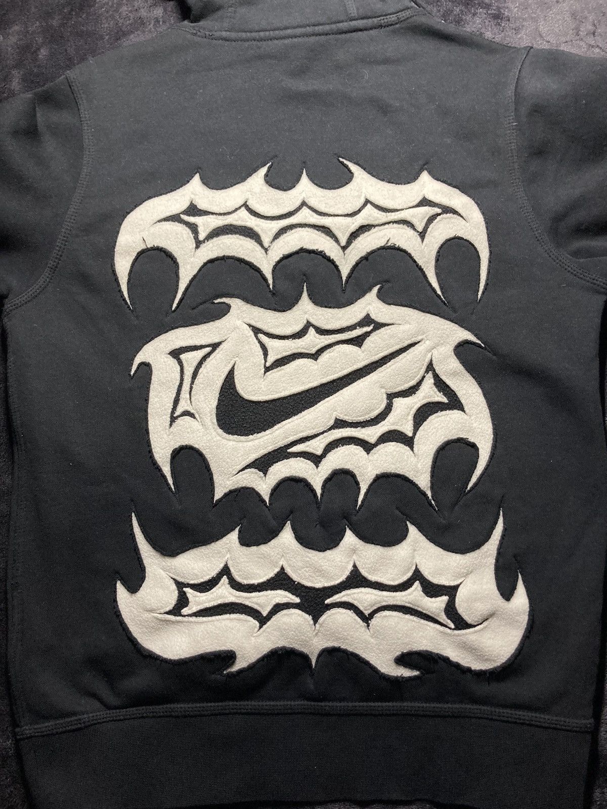 Nike × Vintage ⛩️ Nike hoodie custom vintage y2k big center logo fleece rare Size US M / EU 48-50 / 2 - 4 Thumbnail