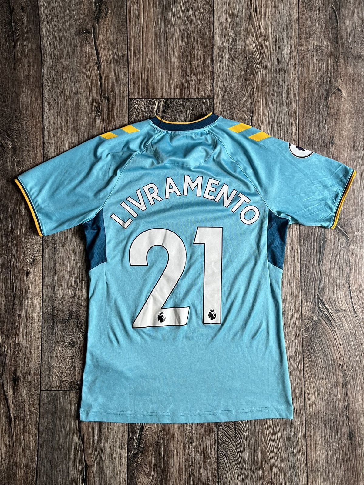 Hummel × Vintage HUMMEL Southampton 2022-2023 Away #21 Timo Livramento Shirt Size US S / EU 44-46 / 1 - 10 Thumbnail