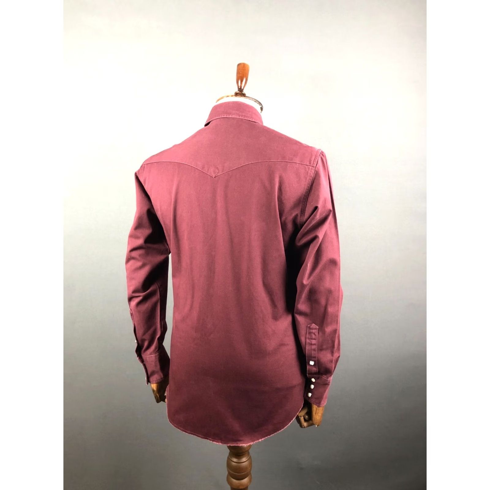 Wrangler Wrangler Men's Western Snap Shirt Burgundy Cotton Twill 15x34 Slim Regular Collar/Chest Pockets Snap Closure Casual Classic Mens Size US M / EU 48-50 / 2 - 3 Thumbnail
