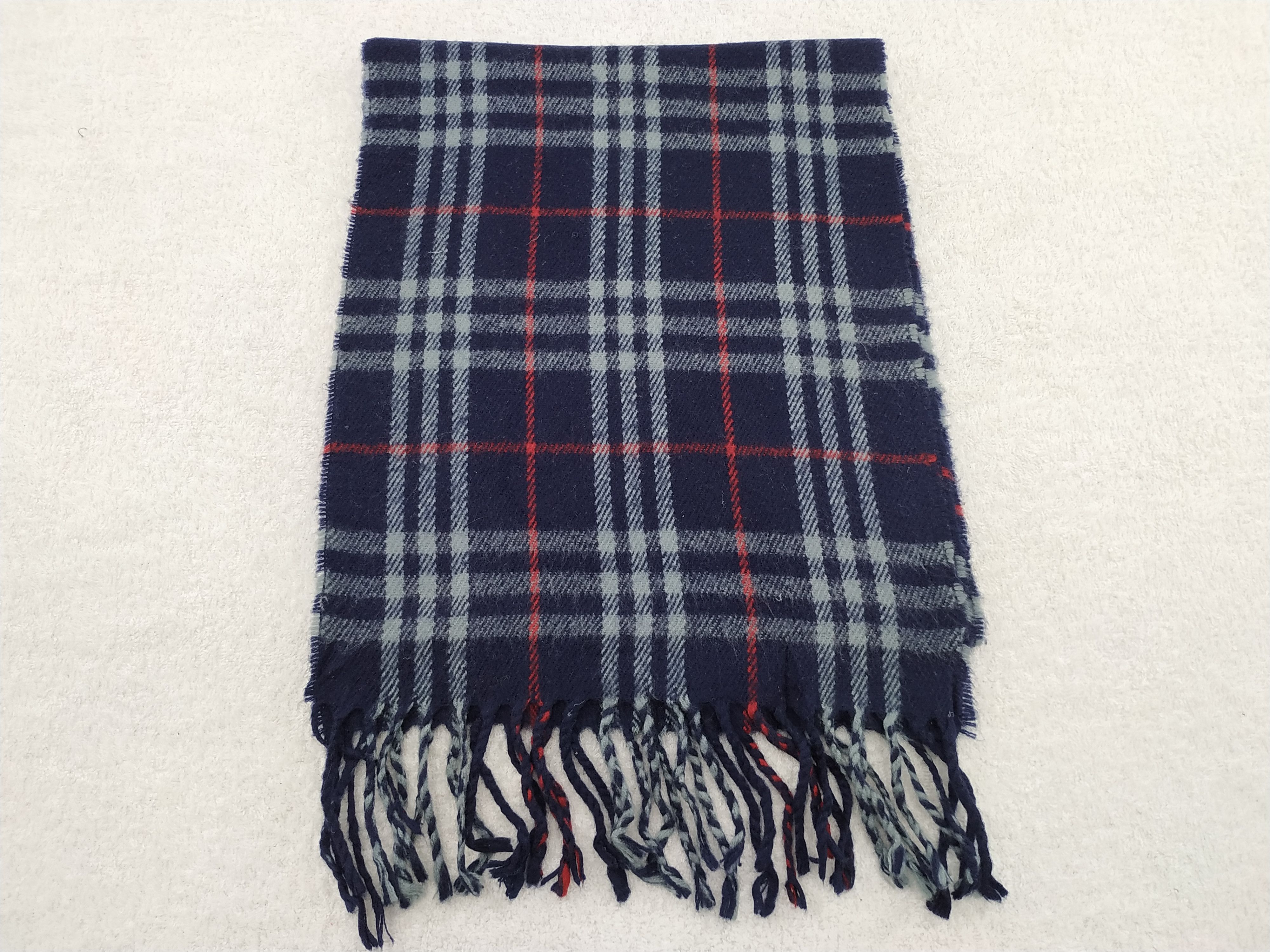 Burberry Vintage Burberry Scarf/Muffler/Neckwear MF208 Size ONE SIZE - 1 Thumbnail