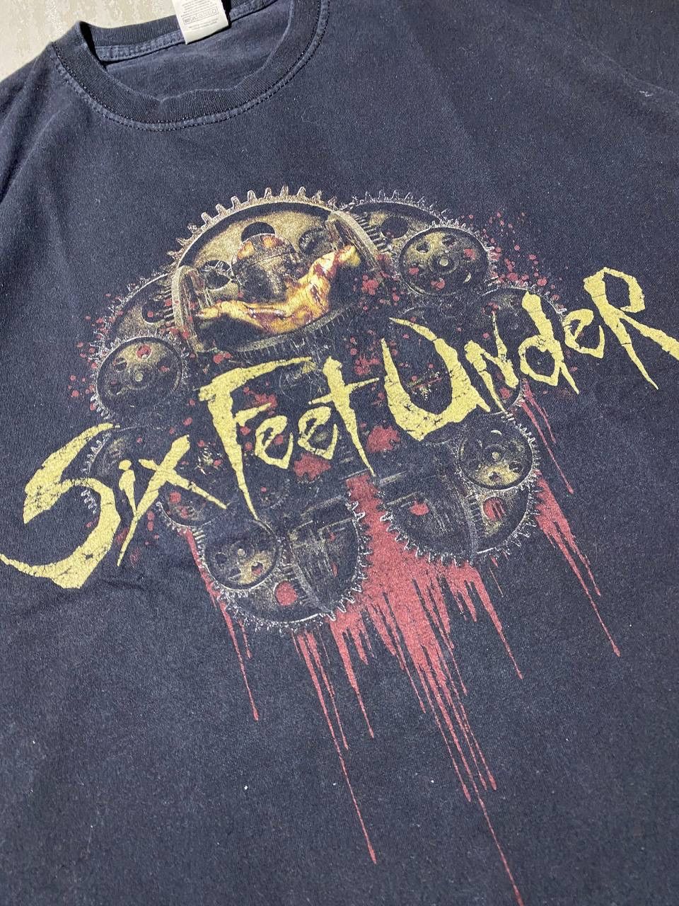 Band Tees × Vintage Vintage Y2K Six Feet Under Skulls hands Horror Tee Size US M / EU 48-50 / 2 - 4 Thumbnail
