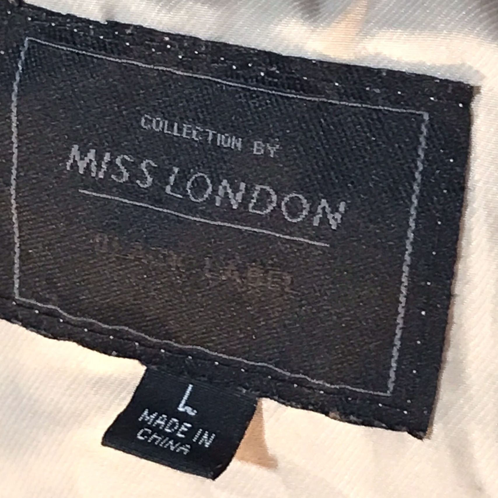 Vintage Miss London Black Label Khaki Light Jacket Womens Size L EUC Full Zip Softshell Mid-Length Long Sleeve Casual Size L / US 10 / IT 46 - 2 Thumbnail