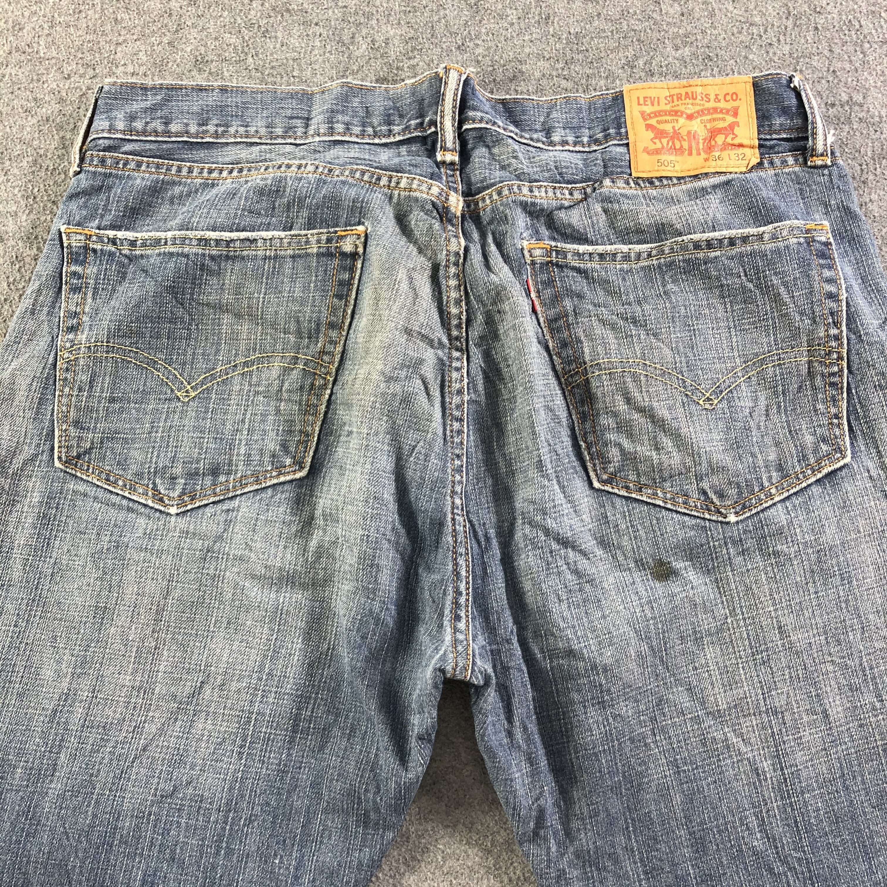 Levi's Vintage Blue Wash Levis 505 Jeans-J3311 Size US 37 - 4 Thumbnail