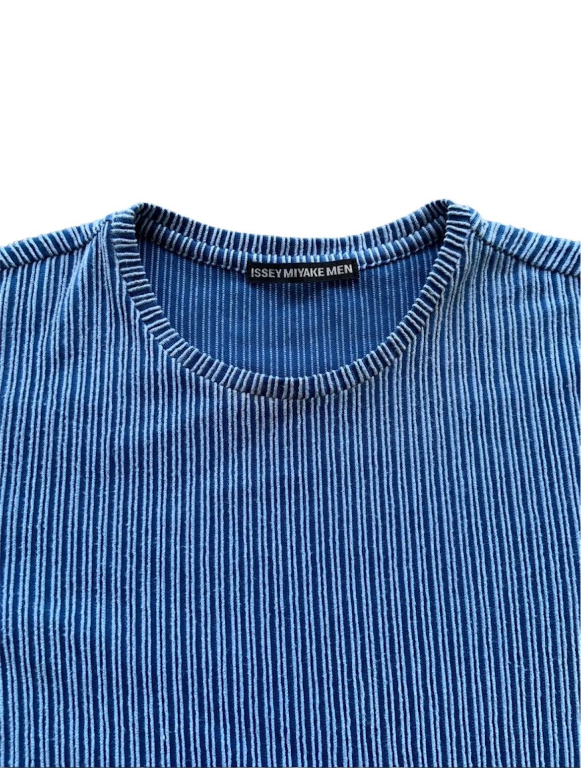 Issey Miyake Issey Miyake Men Blue Pleated Tshirt Size US M / EU 48-50 / 2 - 2 Thumbnail