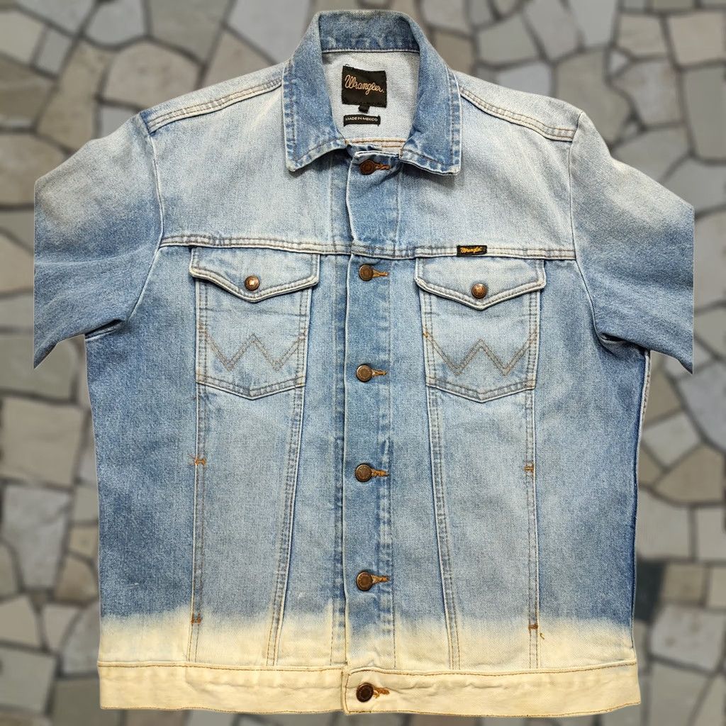 Wrangler VINTAGE Wrangler Jacket Mens Medium Blue Denim Trucker Western Workwear Jean Size US 31 - 1 Thumbnail