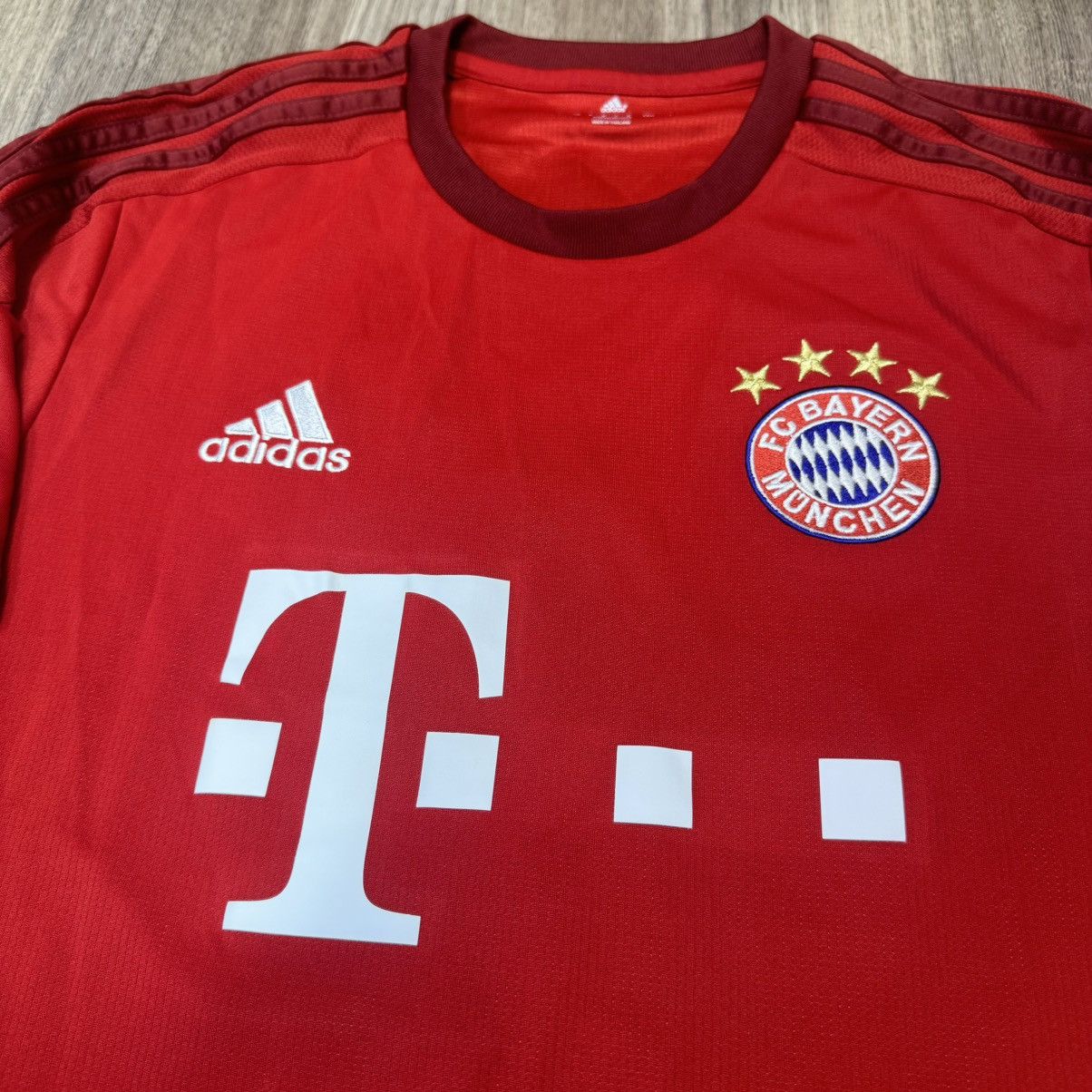 Adidas Bayern Munich 15/16 home shirt #21 Lahm Size US M / EU 48-50 / 2 - 3 Thumbnail