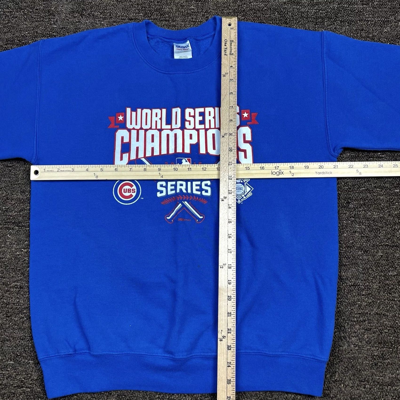 Gildan VINTAGE Chicago Cubs 2016 World Series Champion Baseball Crewneck Sweatshirt Mens M Blue Graphic Print Sweatshirt Size US M / EU 48-50 / 2 - 5 Thumbnail