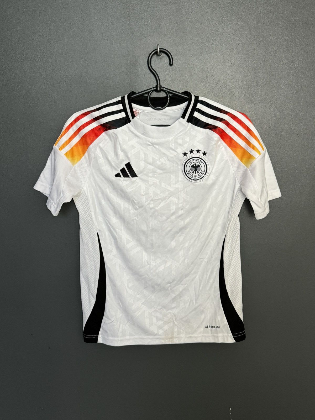 Adidas KIDS Germany 24/25 Home Football Jersey T-Shirt Size US XS / EU 42 / 0 - 1 Thumbnail