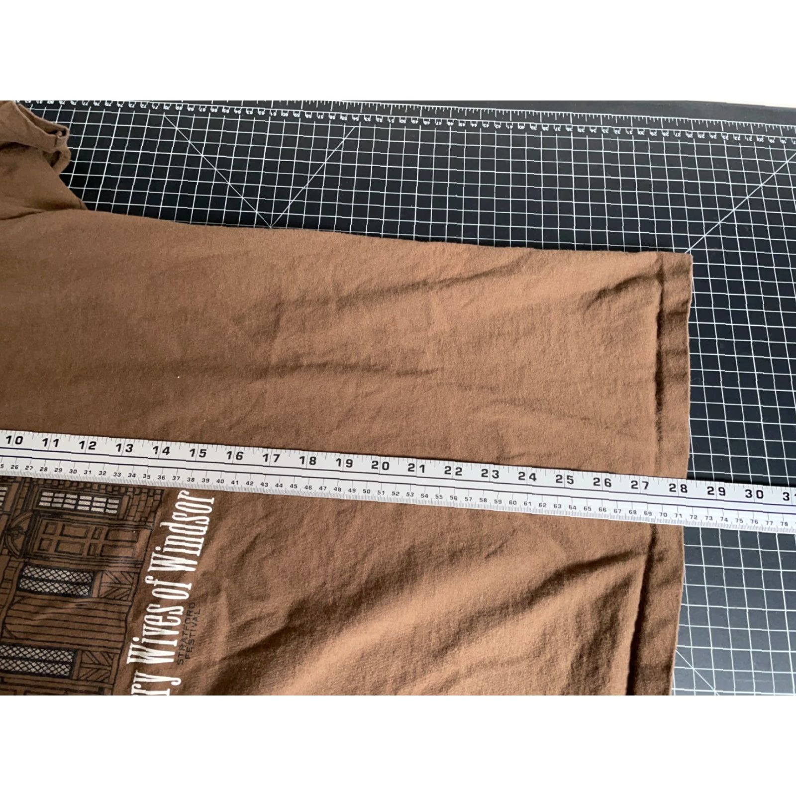 Anvil VINTAGE Shakespeare Merry Wives Windsor T-Shirt Adult XL Brown Anvil 100% cotton Short Sleeve Crew Neck Logo Graphic Print Men US Made Size US XL / EU 56 / 4 - 6 Thumbnail