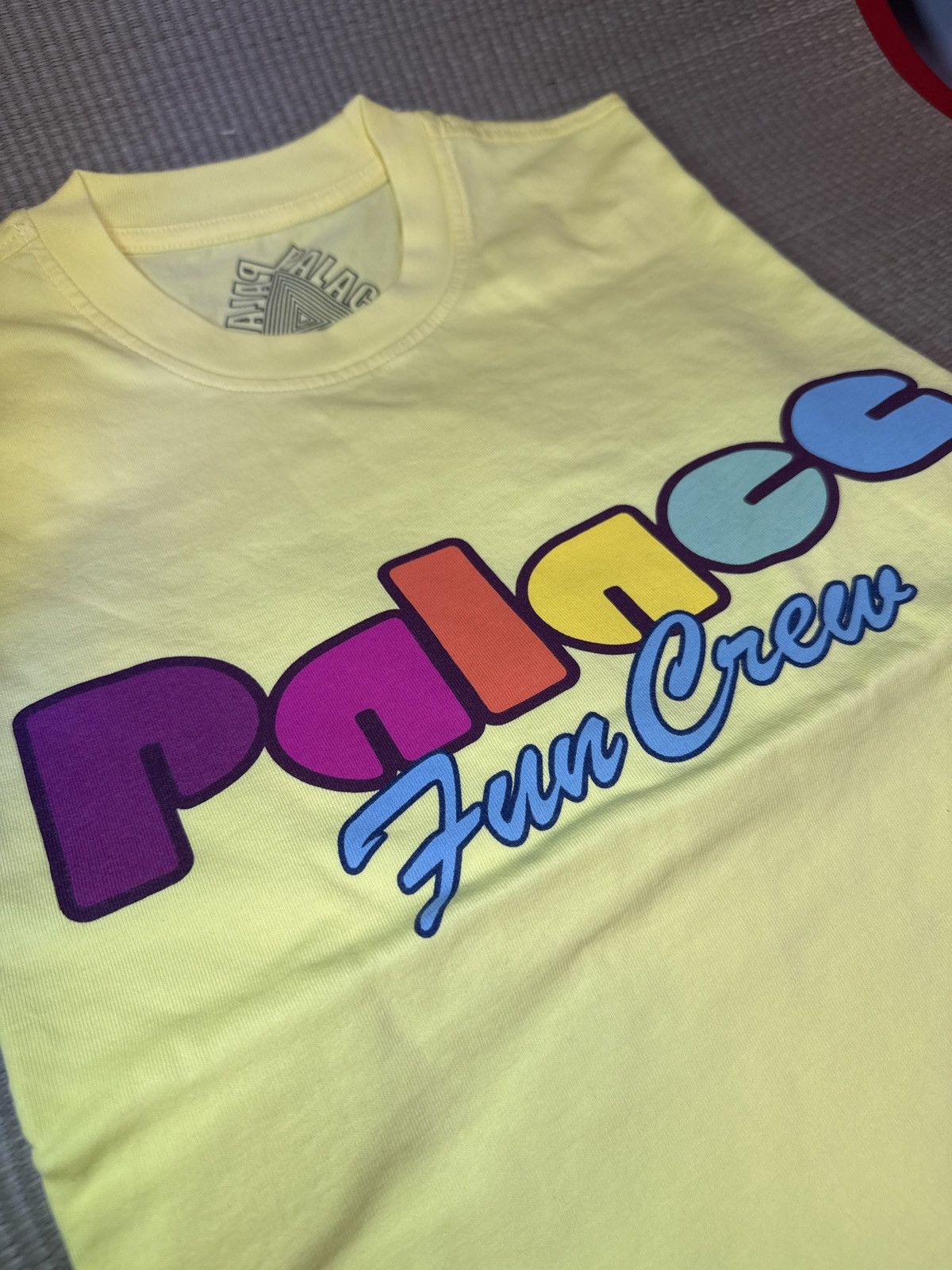 Palace New Palace Fun Crew S Tee Shirt Yellow Size US S / EU 44-46 / 1 - 1 Thumbnail
