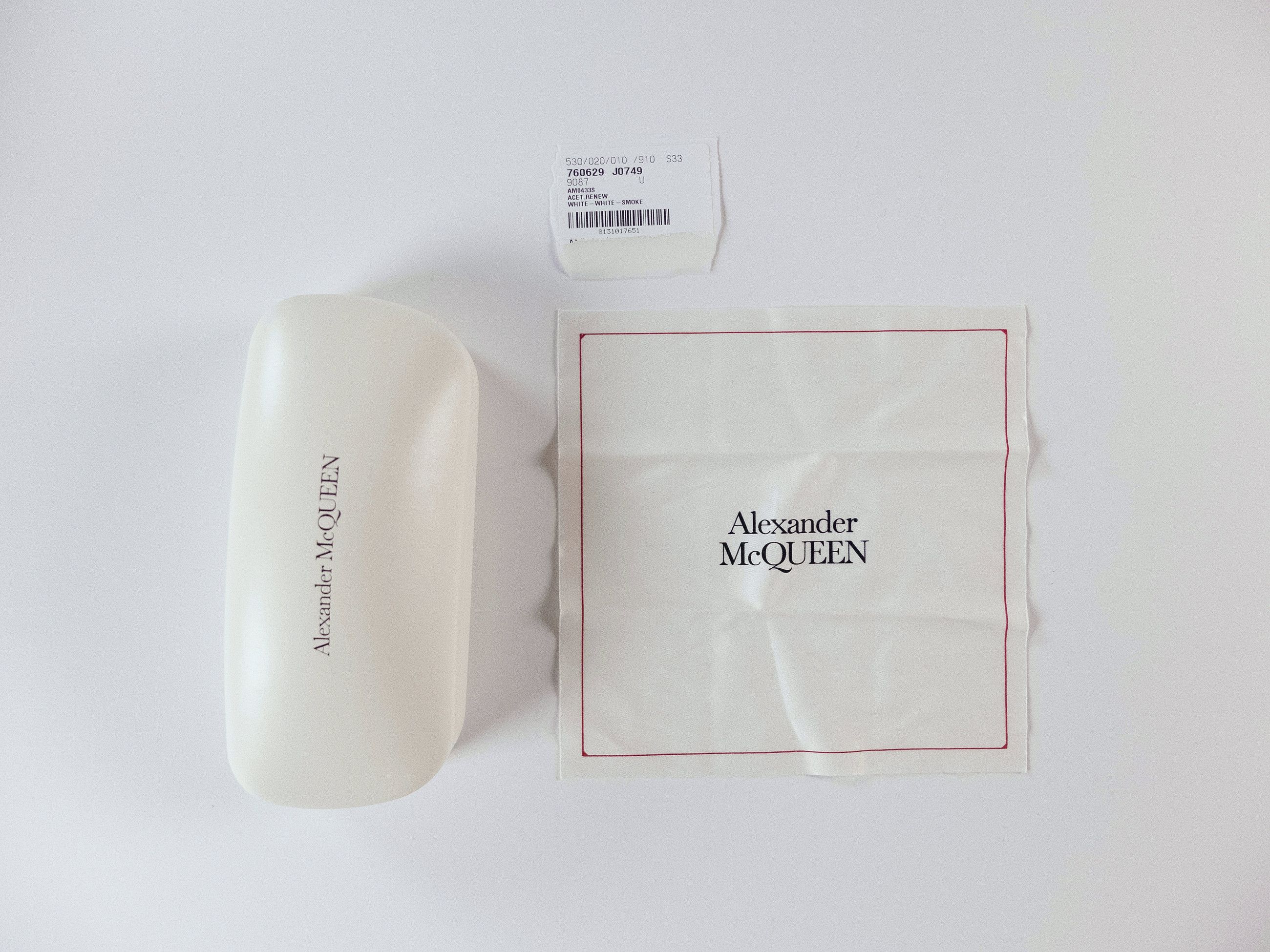 Alexander McQueen ALEXANDER MCQUEEN white rectangle frame bold sunglasses Size ONE SIZE - 9 Thumbnail