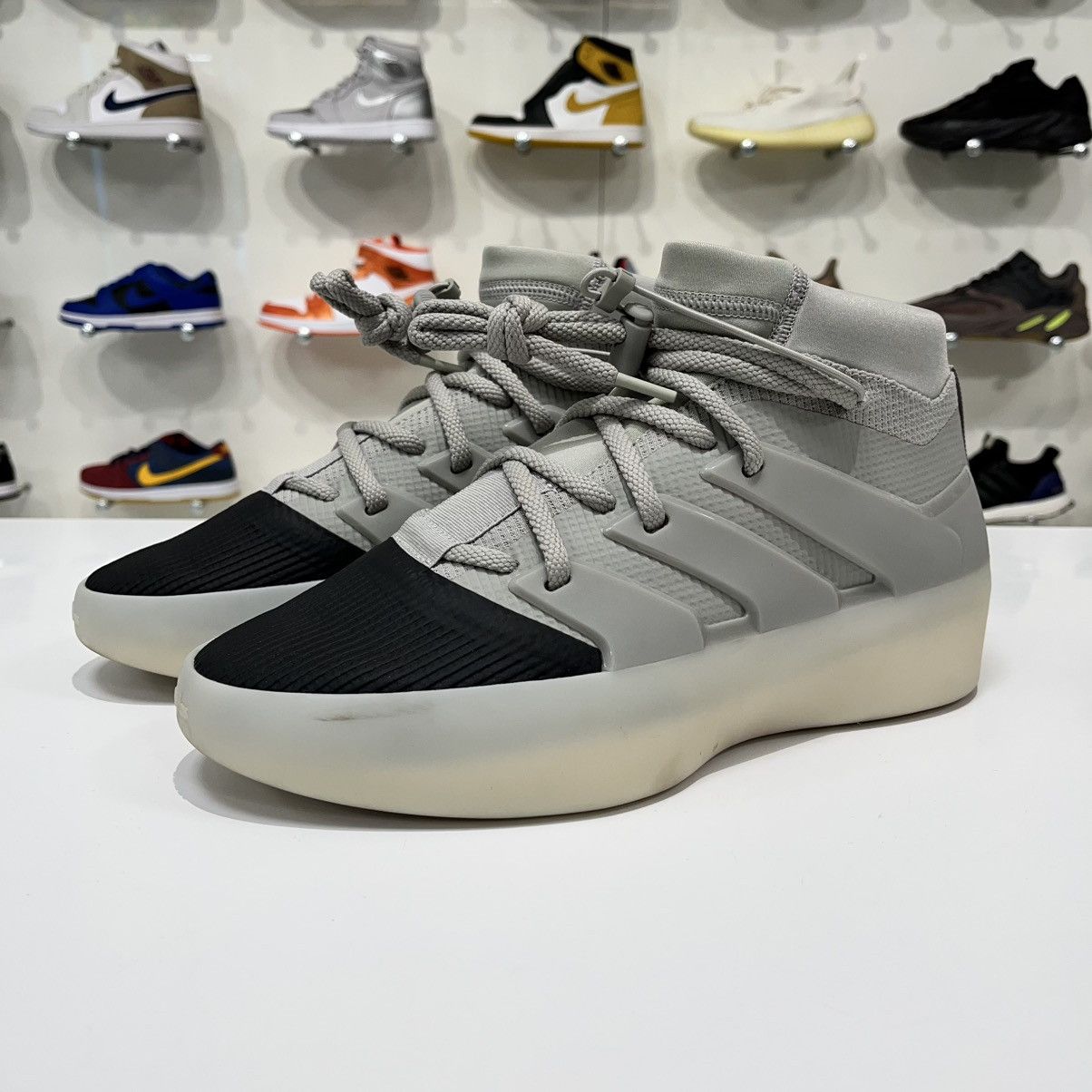 Adidas × Essentials × Fear of God Adidas x FOG Athletics I Basketball Sesame Carbon Size US 10 / EU 43 - 2 Thumbnail