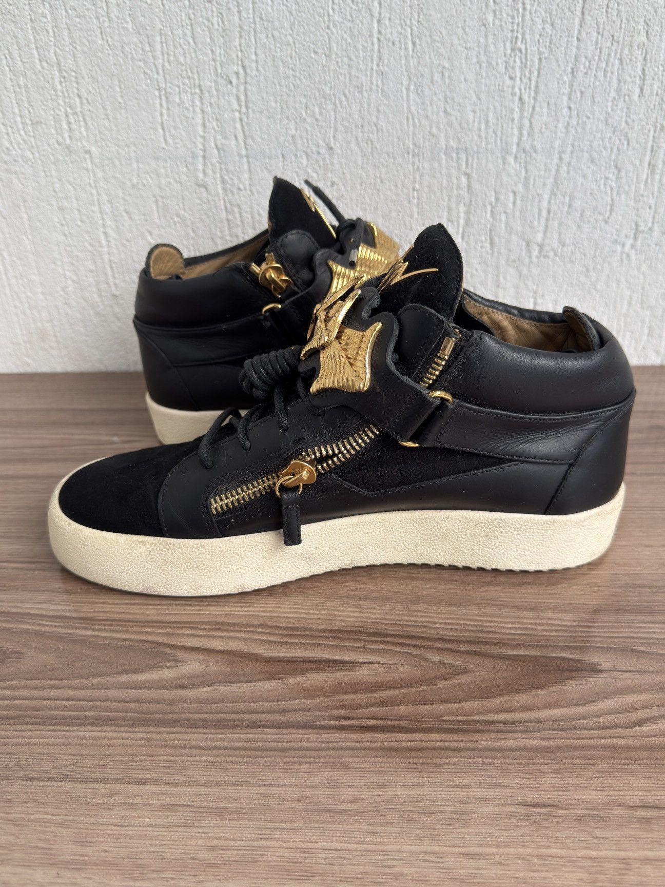 Giuseppe Zanotti Y2k😮‍💨🔥Gold strap buckle strap Sneaker Size US 10 / EU 43 - 15 Thumbnail