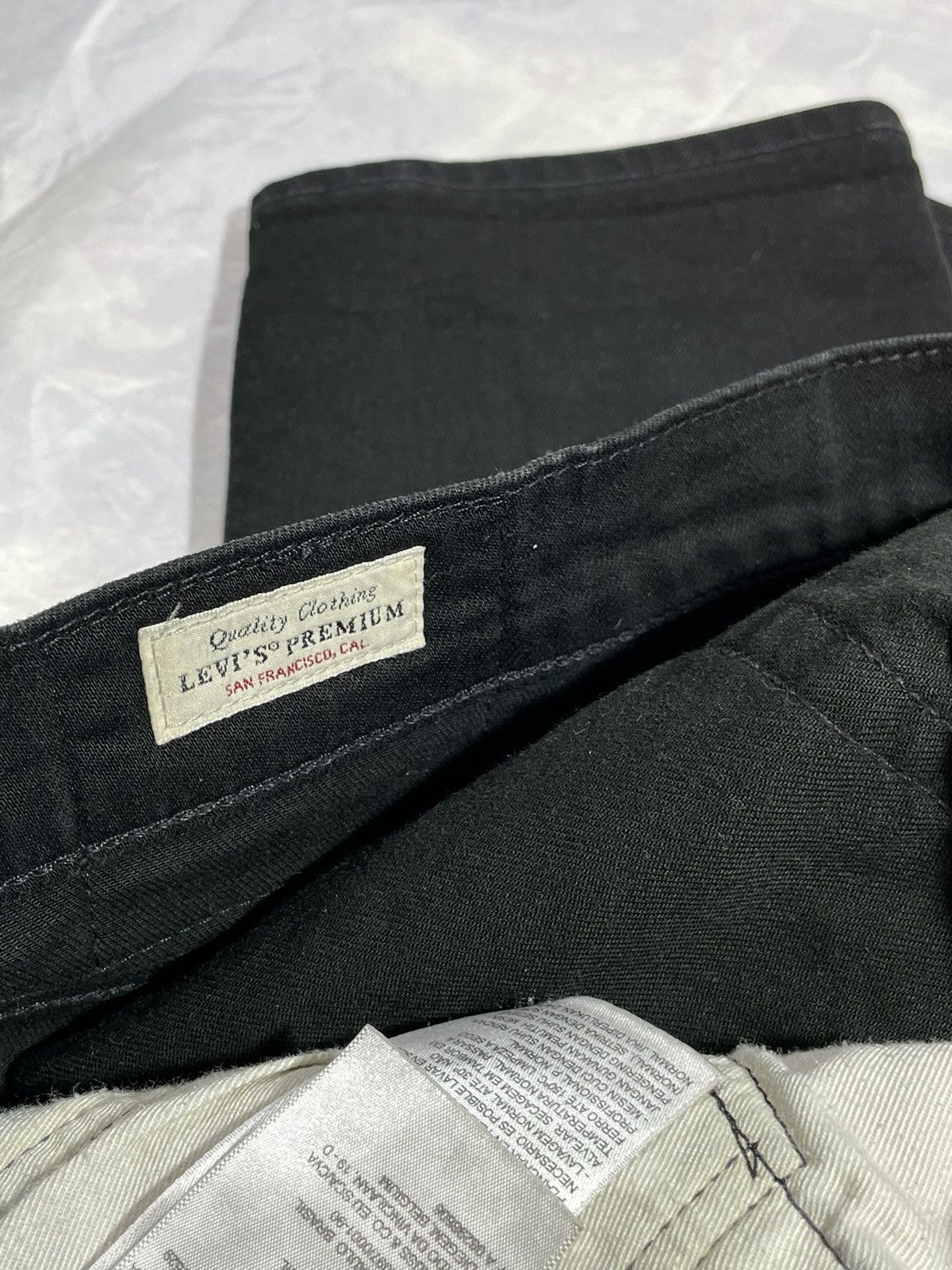 Levi's × Vintage Men's Levi’s 512 Vintage Black Denim Jeans – W33 L32 Size US 33 - 8 Thumbnail