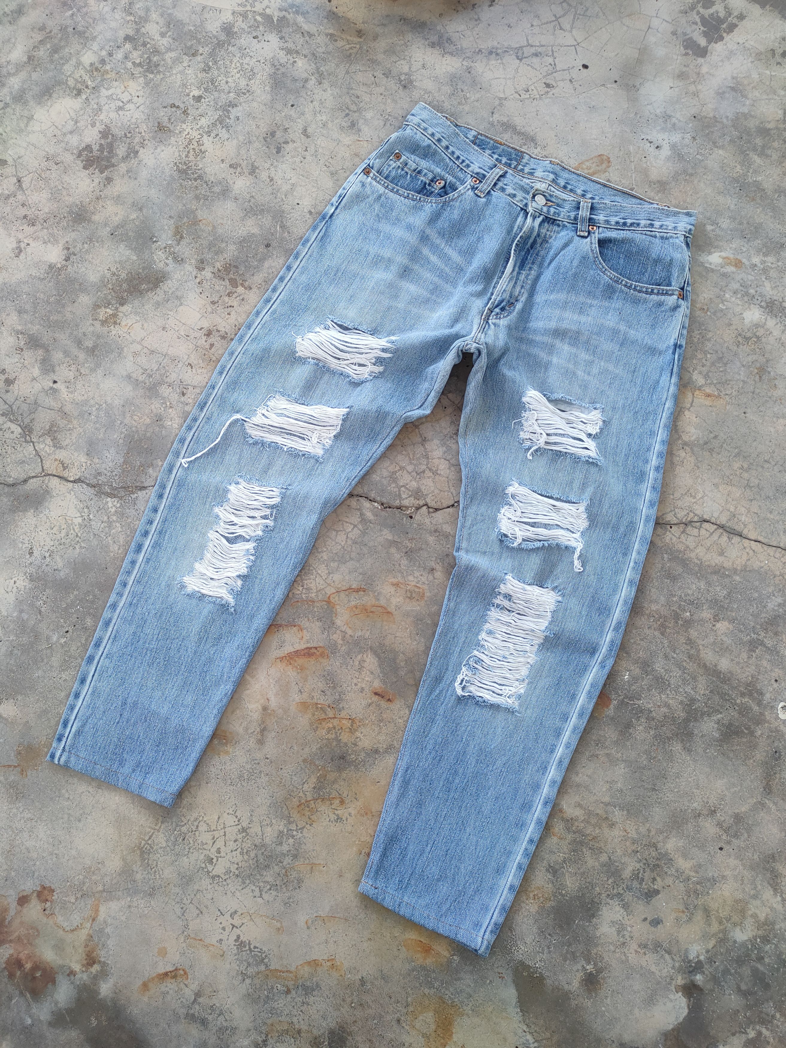 Levi's # LEVI'S 528 VINTAGE DISTRESSED FADED JEANS PANTS Size US 34 / EU 50 - 1 Thumbnail