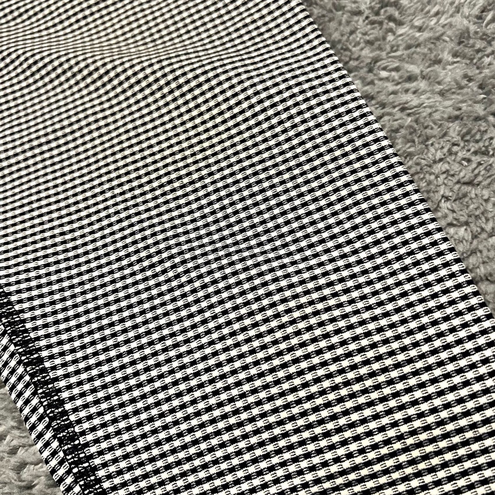 Lululemon Lululemon Leggings Capri Womens 6 Gingham Crop White Capris? Size 28" / US 6 / IT 42 - 2 Thumbnail